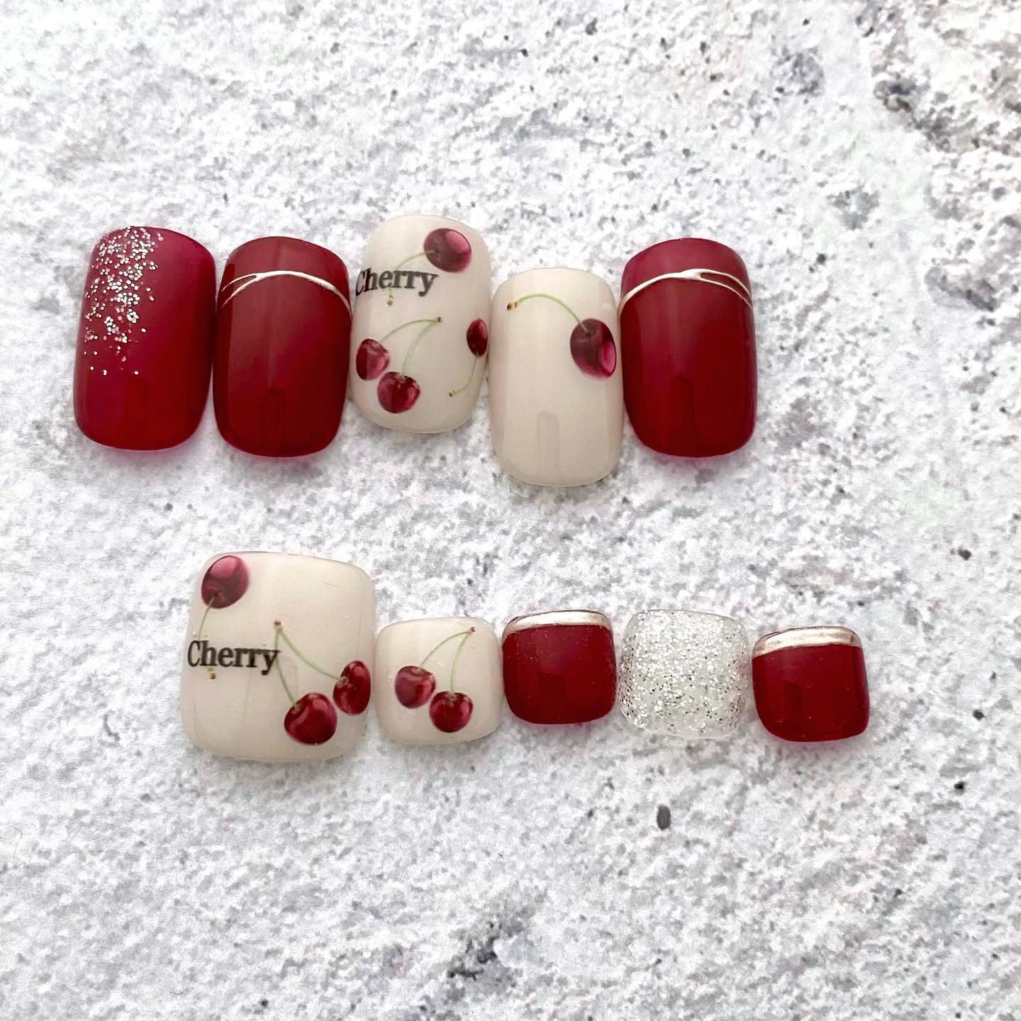 #フルーツネイル,#さくらんぼネイル,#フットネイル,#チェリーネイル,#ミラーネイル,#グリッターネイル,#フレンチネイル,#ボルドーネイル,#ミラーフレンチネイル,#春ネイル,#夏ネイル,#シャネイルのネイルデザイン
