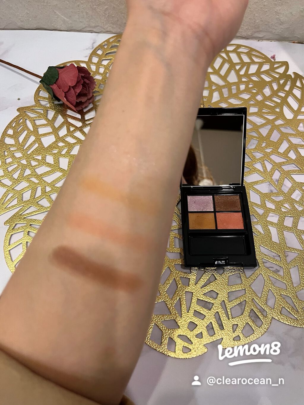 ミネラルクラッシィシャドー/エトヴォス/アイシャドウパレットを使ったクチコミ(2枚目)