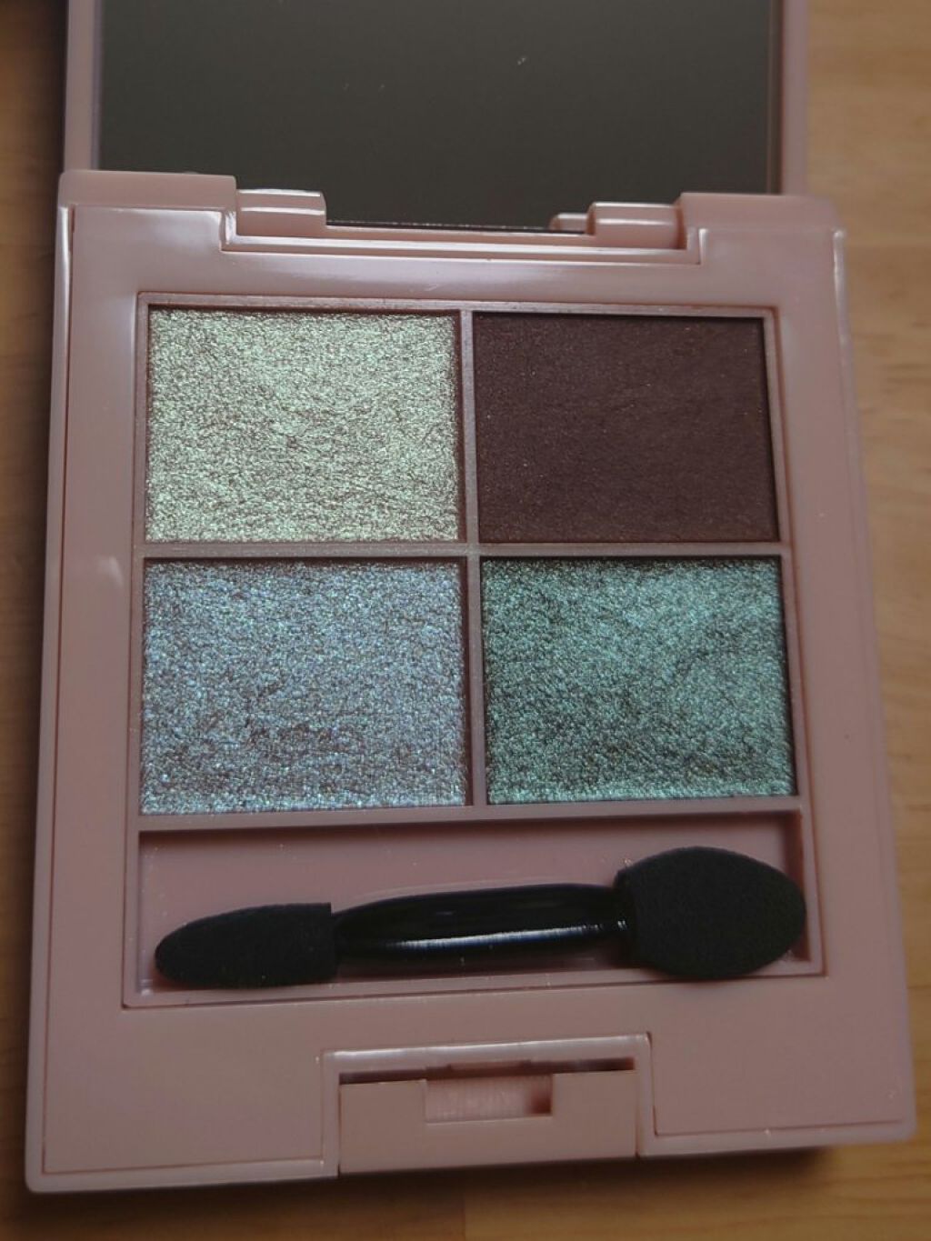 イロアソビ 4色アイパレット/iroasobi/アイシャドウパレットを使ったクチコミ（2枚目）