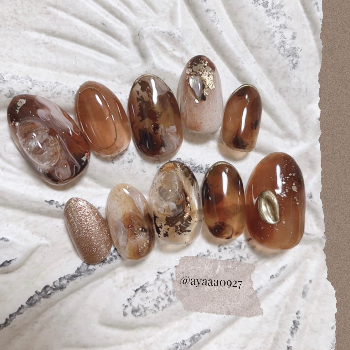 #ブラウンネイル,#手描きネイル,#ブラウンニュアンスネイルのネイルデザイン