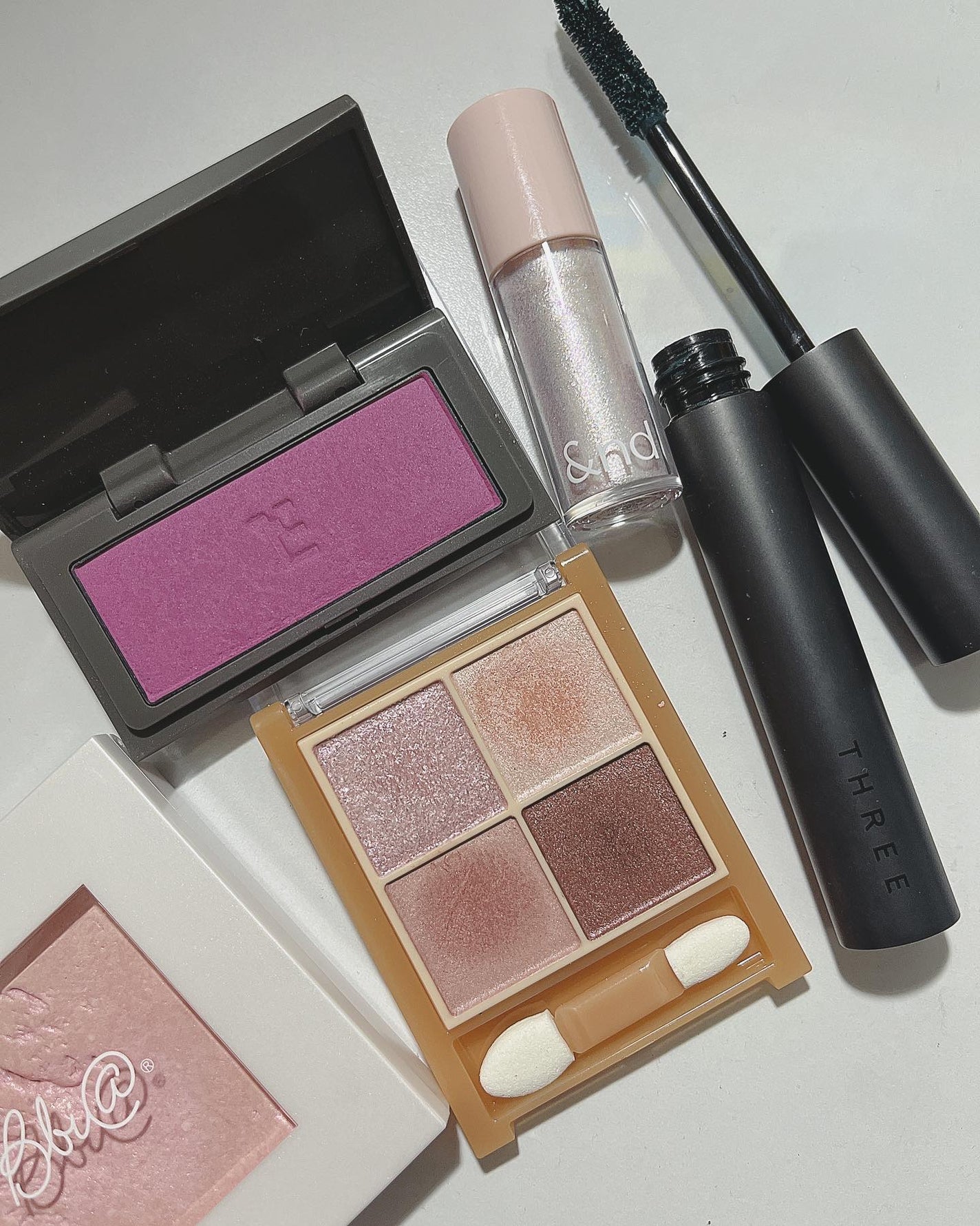 チーキーシークブラッシュ/THREE/パウダーチークを使ったクチコミ(1枚目)