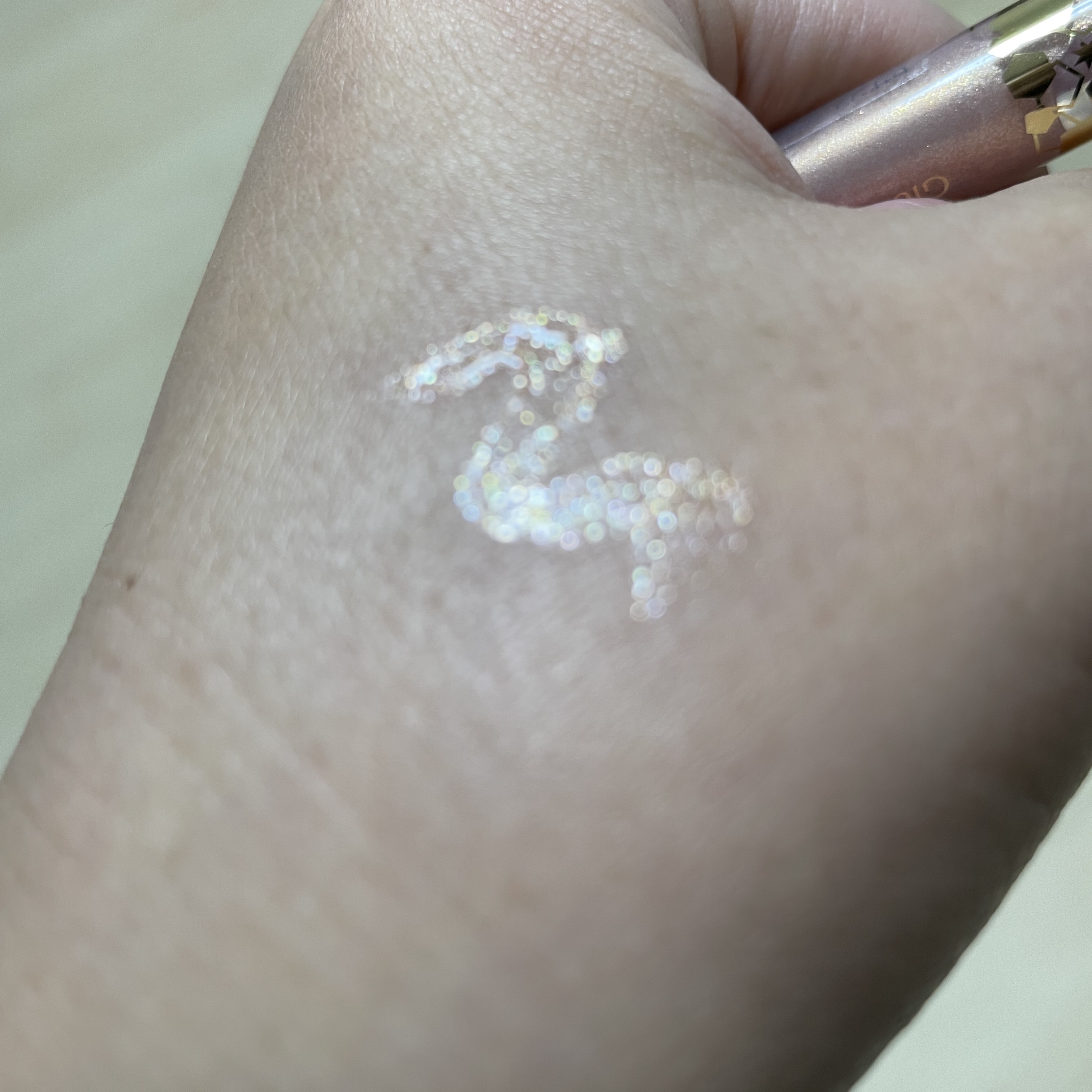 グロウリキッドライナー 20 ムーンベージュ/CEZANNE/リキッドアイライナーを使ったクチコミ（3枚目）