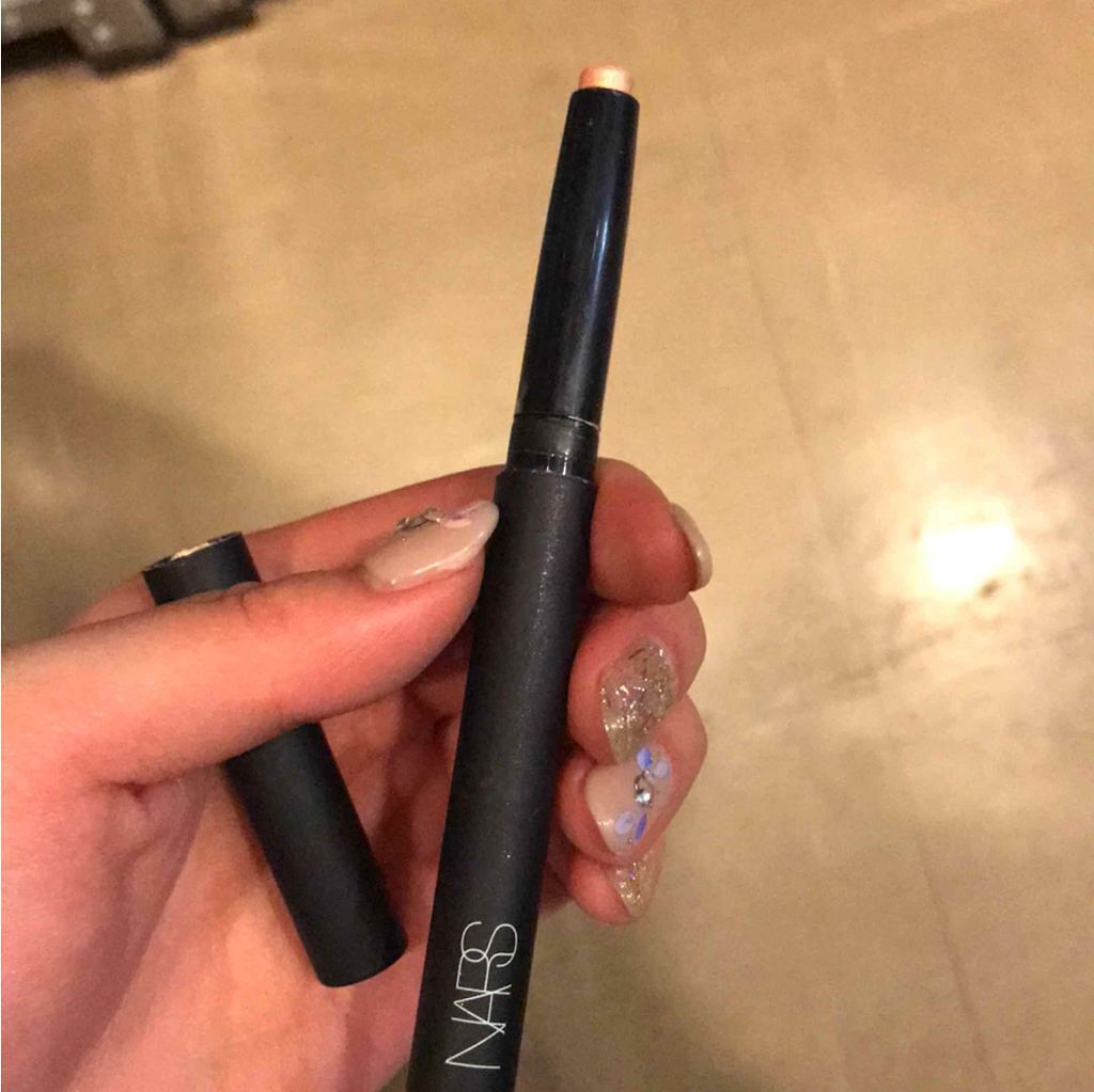 ベルベットシャドースティック/NARS/スティックアイシャドウを使ったクチコミ（1枚目）