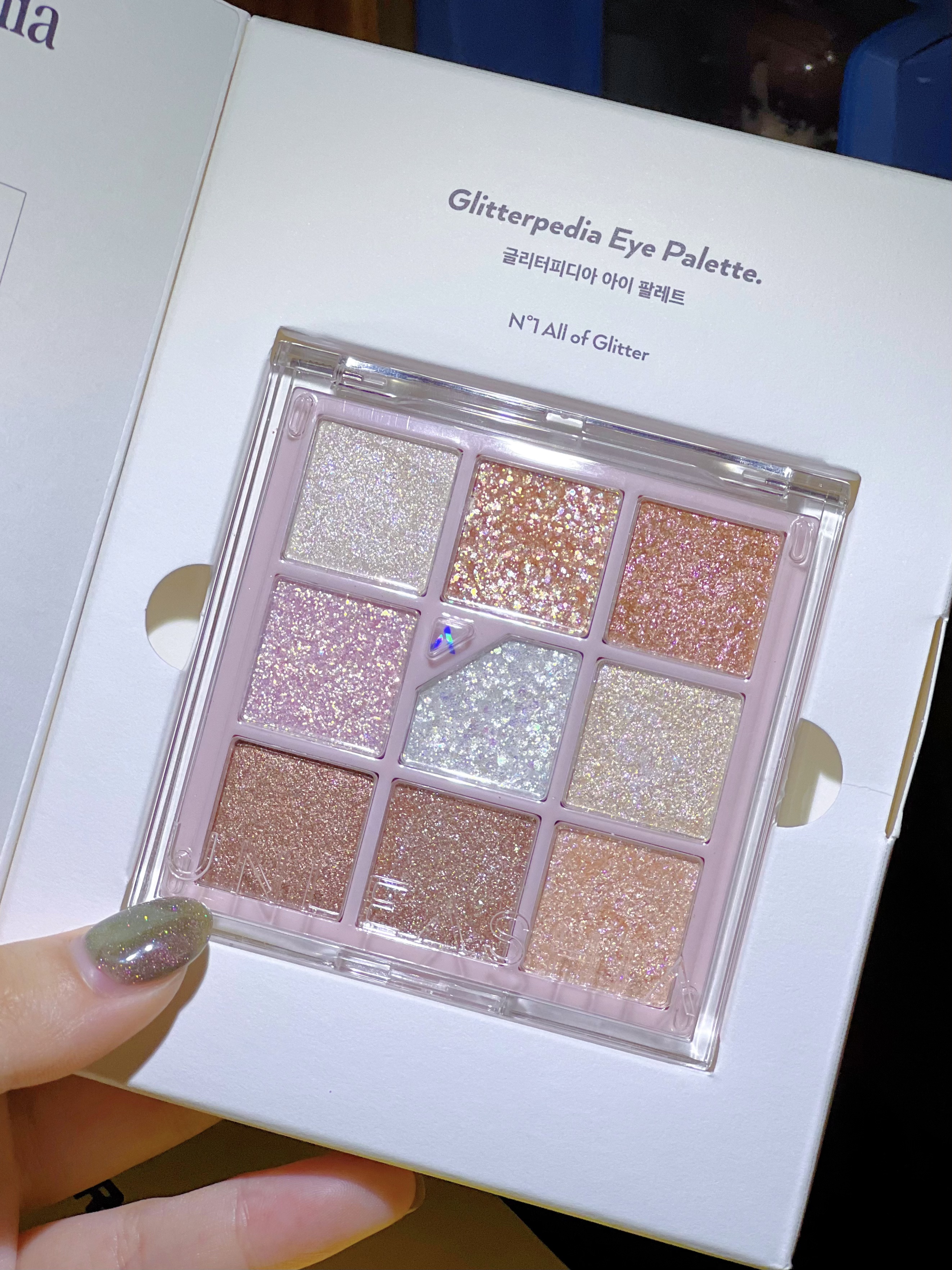 グリッターペディアアイパレット N°1オールオブグリッター/unleashia/アイシャドウパレットを使ったクチコミ（1枚目）