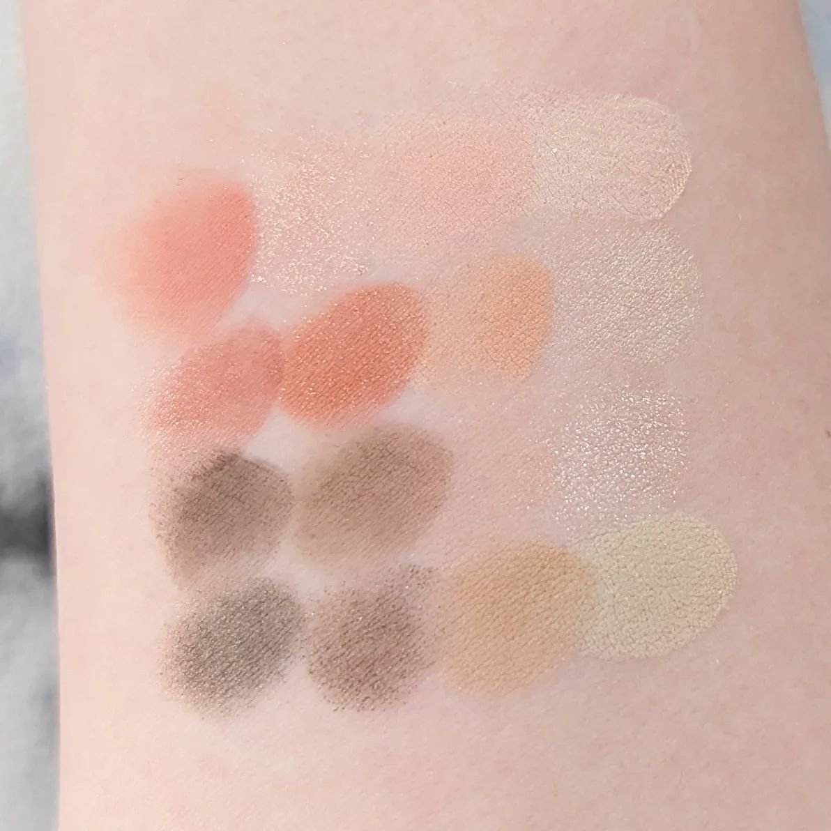 ソフトブラーリングアイパレット/wakemake/アイシャドウパレットを使ったクチコミ（2枚目）