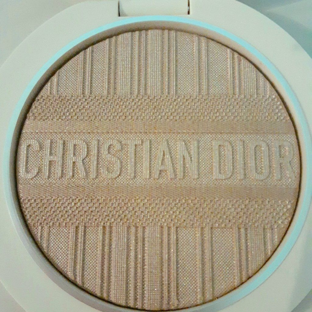 ディオールスキン フォーエヴァー クチュール ルミナイザー 001 ヌード リビエラ〈ディオリビエラ エディション〉〉/Dior/プレストパウダーを使ったクチコミ（2枚目）