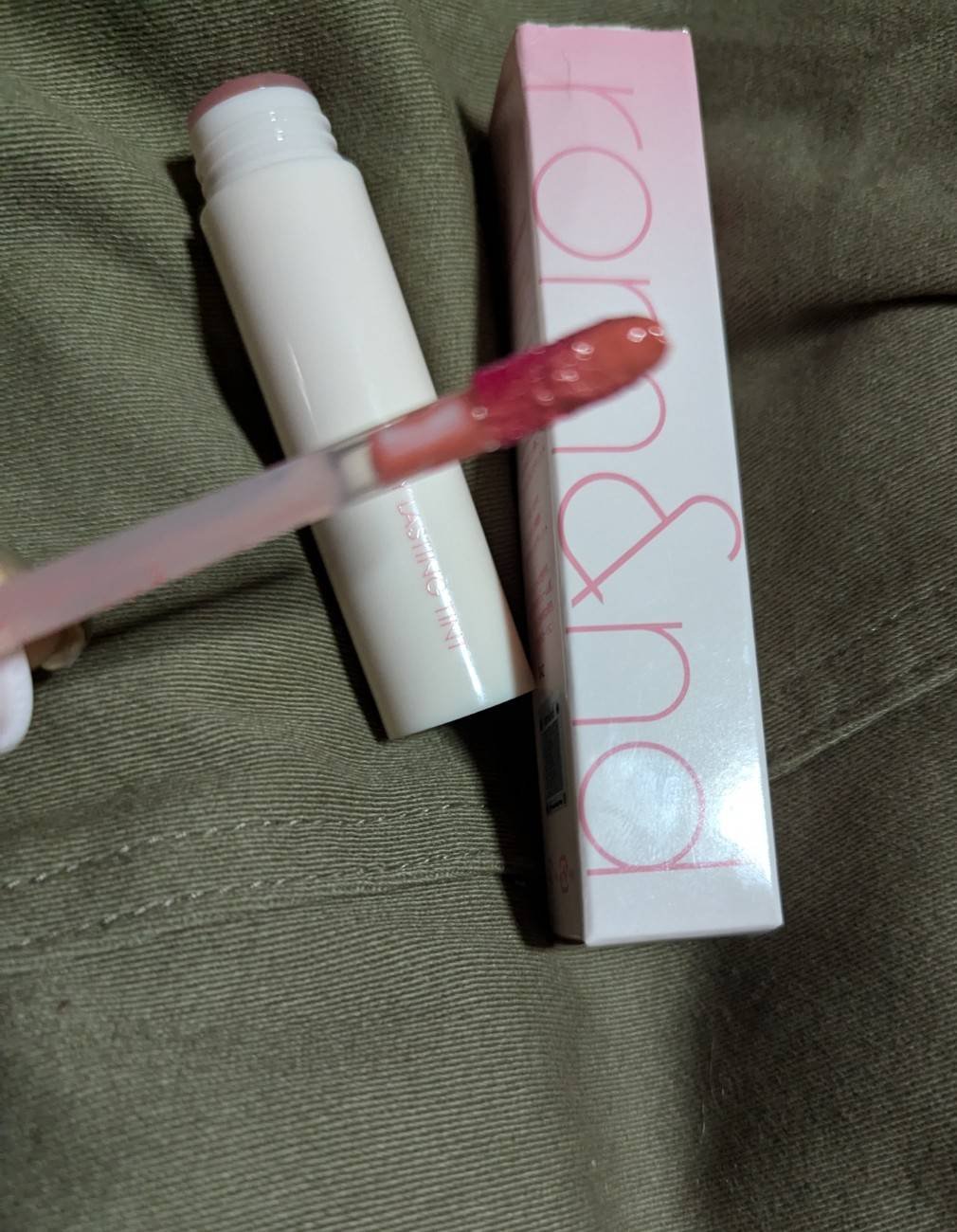 ジューシーラスティングティント 31 ベアアプリコット(BARE APRICOT)/rom&nd/リップティントを使ったクチコミ（2枚目）