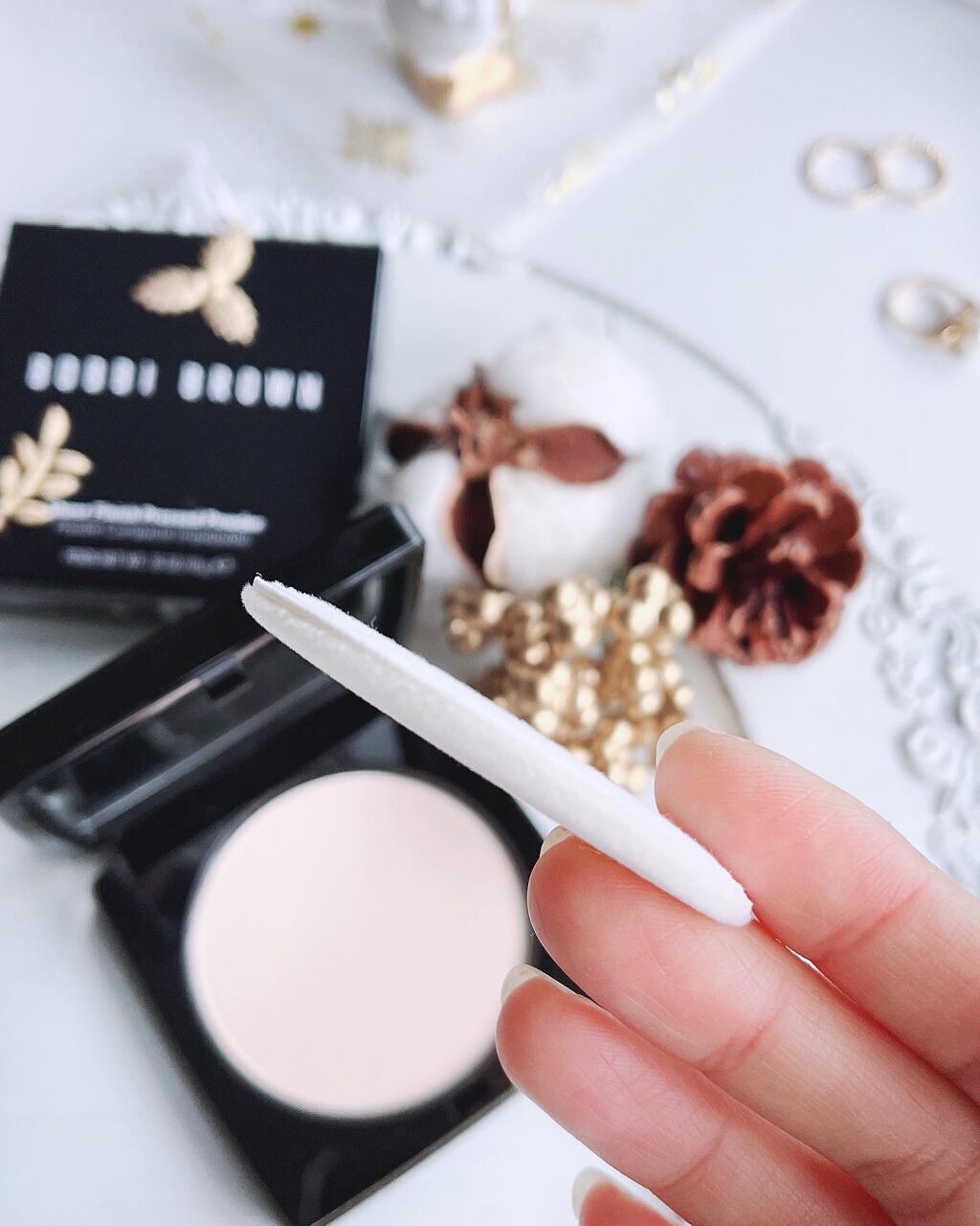 シアーフィニッシュ プレストパウダー 11 ソフトポーセリン/BOBBI BROWN/プレストパウダーを使ったクチコミ（3枚目）