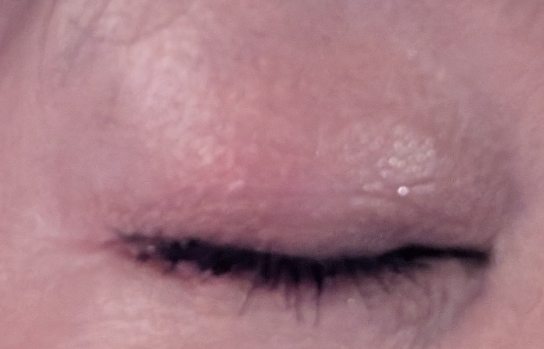 シャドーカスタマイズ/MAJOLICA MAJORCA/単色アイシャドウを使ったクチコミ（3枚目）