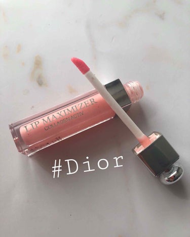#Dior の #アディクトリップマキシマイザー
色は001のライトピンク。

このグロスめちゃめちゃ優秀。
リップの後からつけるとうるうるしてツヤ感が出て、でもテカテカにはならなくてほんとにほどよい潤