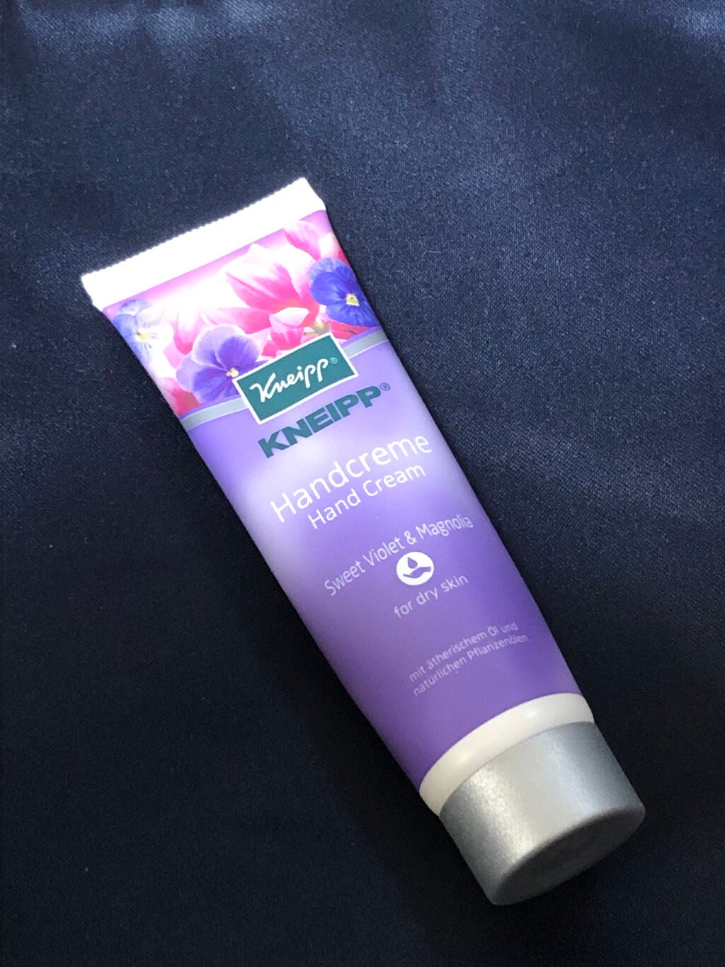 ハンドクリーム スイートバイオレット&マグノリアの香り/クナイプ/ハンドクリームを使ったクチコミ(1枚目)