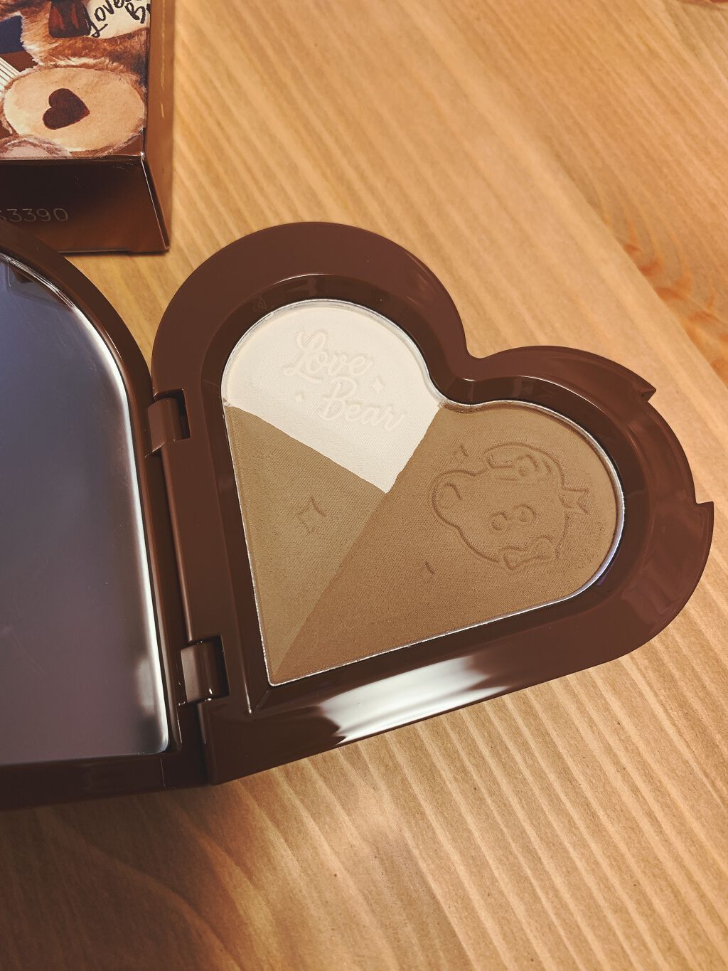 ゆい on LIPS 「フラワーノーズラブベアシェーディングパレット🧸ハイライトとノー..」(1枚目)