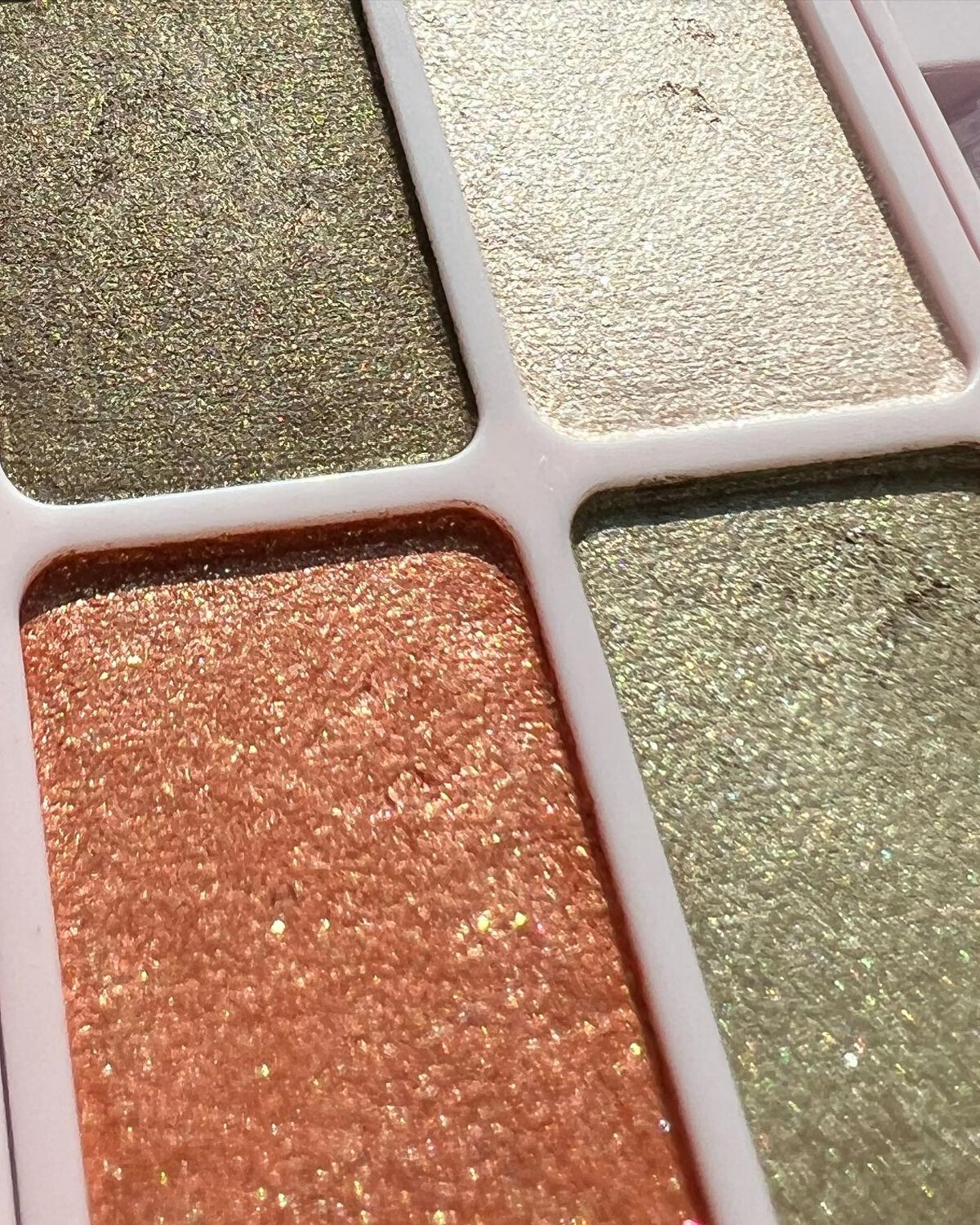 デイジードール アイカラー パレット/DAISY DOLL by MARY QUANT/アイシャドウパレットを使ったクチコミ（2枚目）