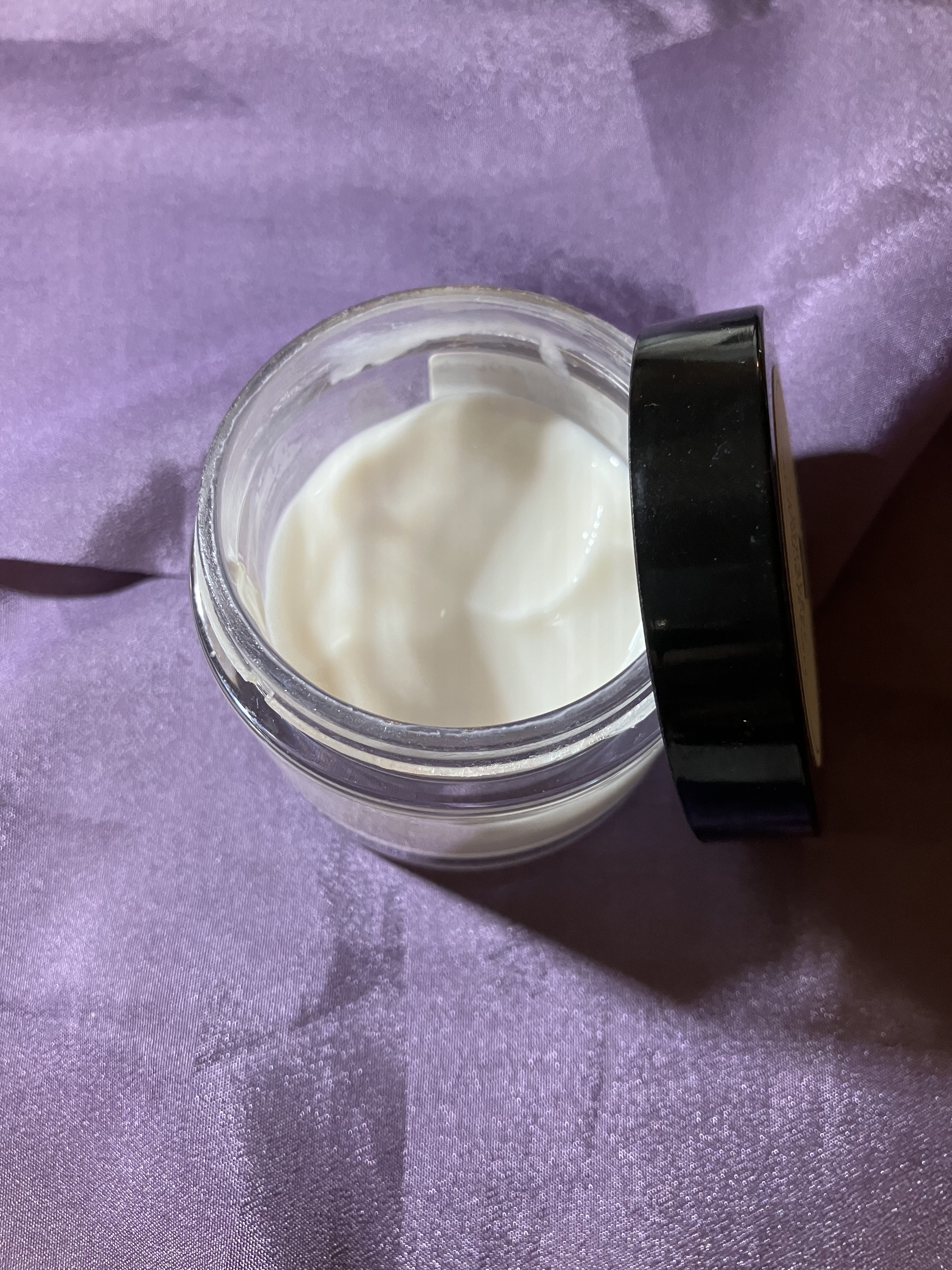 Jo MALONE LONDON ピオニー&ブラッシュ スエード ボディ クレームのクチコミ「ちょっと贅沢なお値段なんですが、たまにはいいよね？とっても爽やかな香りです。
こってりし過ぎて.....」（2枚目）