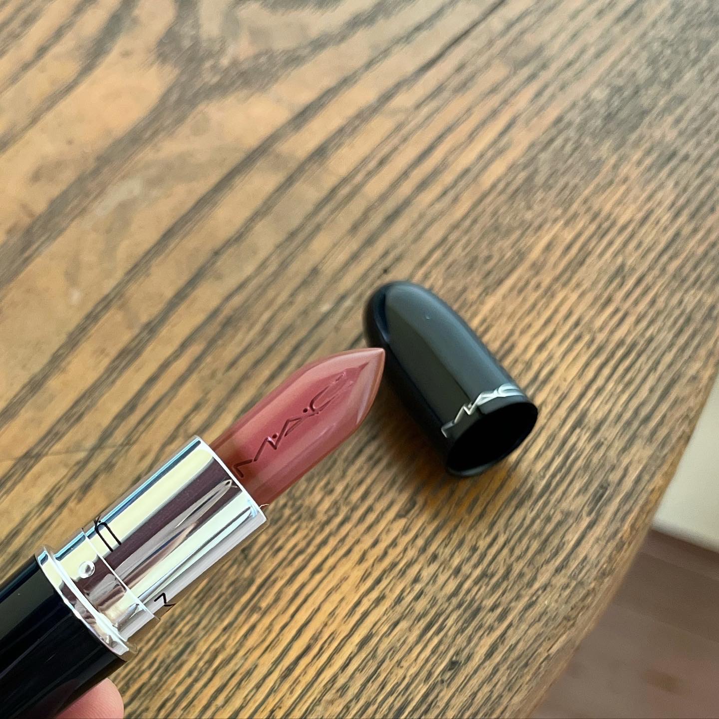 ラスターガラス リップスティック/M・A・C/口紅を使ったクチコミ（3枚目）