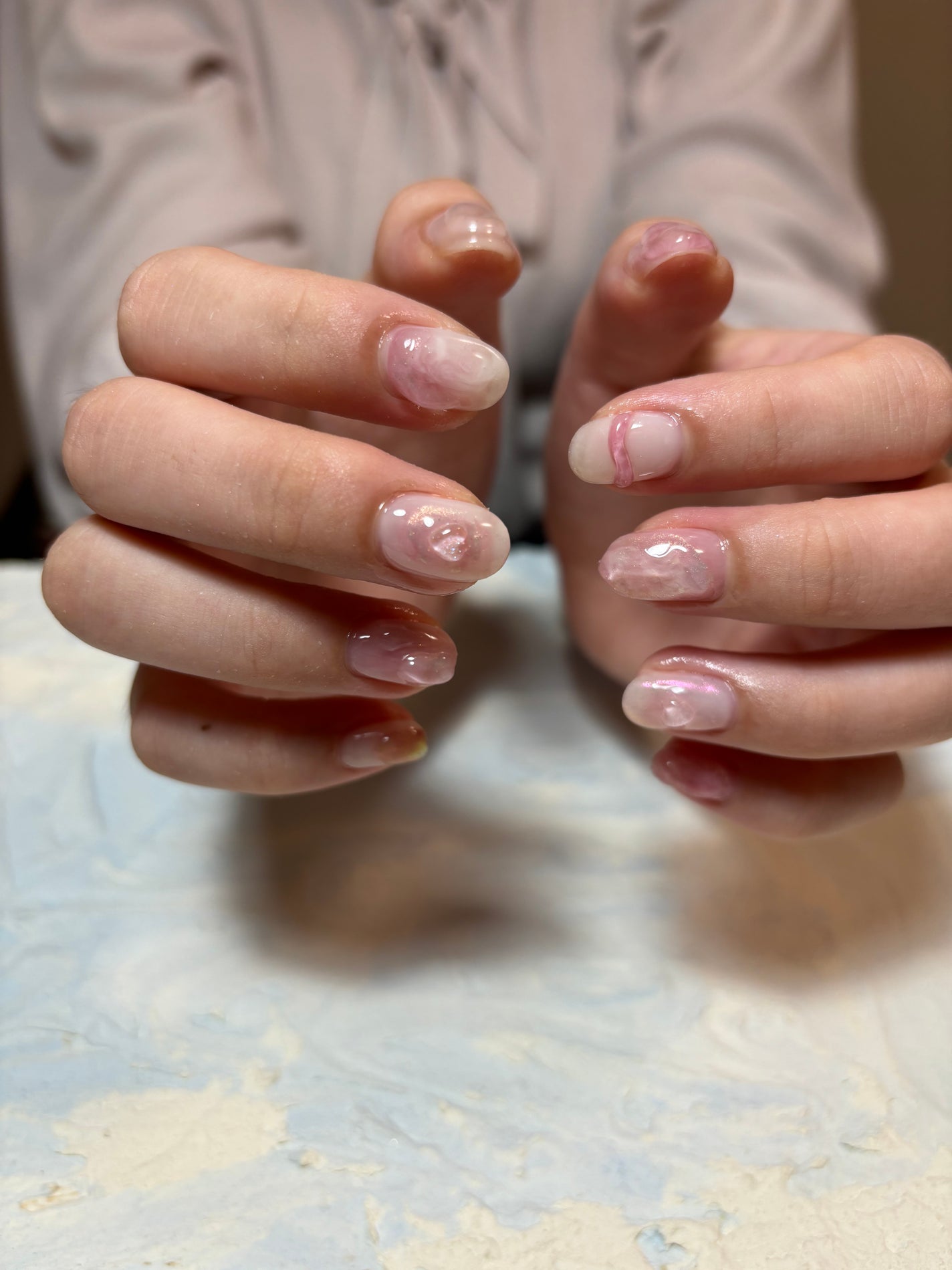 なかのん🐻❄️ on LIPS 「#ネイル#ニュアンスネイル #ピンクネイル#恋するネイル..」(3枚目)