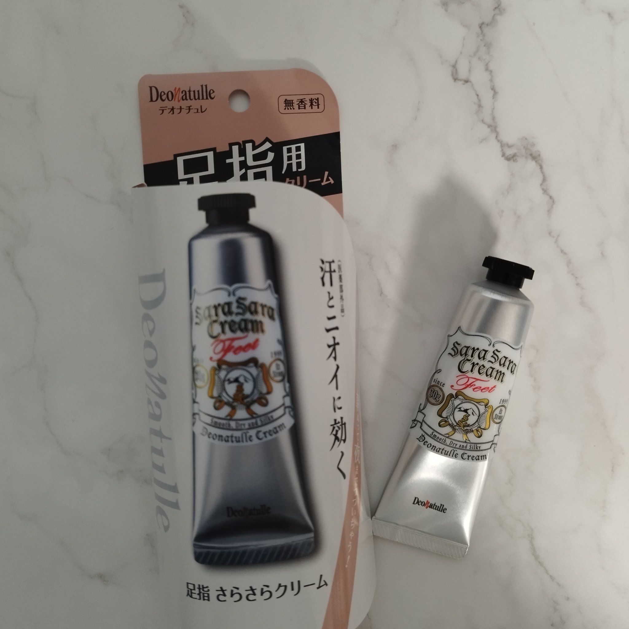 薬用さらさらデオドラントパウダー/デオナチュレ/デオドラント・制汗剤を使ったクチコミ（3枚目）