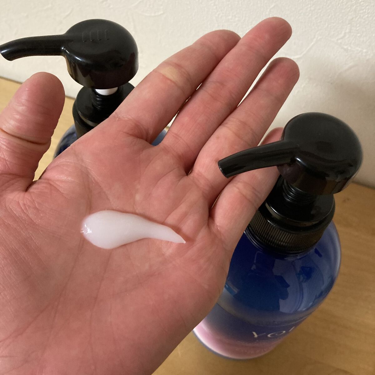 カームナイトリペアシャンプー／トリートメント/YOLU/市販シャンプーを使ったクチコミ（3枚目）