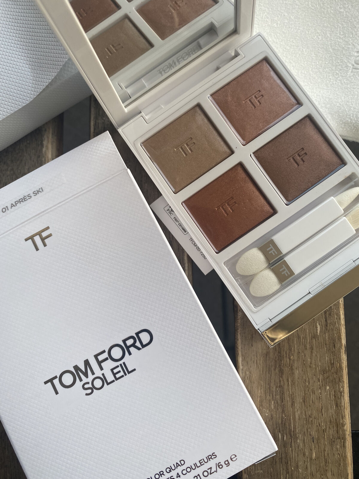 ソレイユ アイ カラー クォード 01N/TOM FORD BEAUTY/アイシャドウパレットを使ったクチコミ（2枚目）