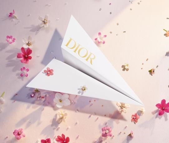 Dior Beauty Lovers on LIPS 「【LINE内で気軽にギフトが贈れるディオール公式ブティックfo..」(1枚目)