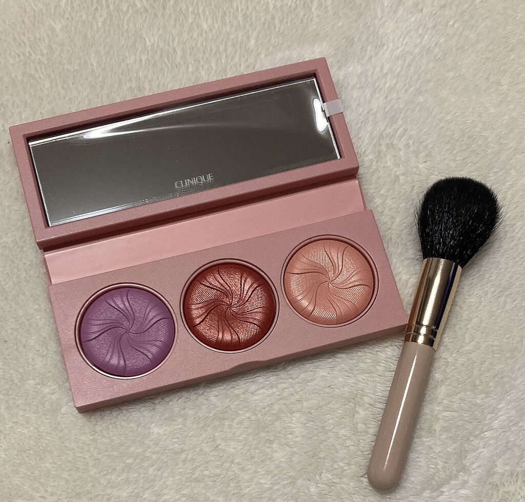 CLINIQUE クリニーク チーク ポップ パレット 22のクチコミ「CLINIQUE チークポップ パレット22

大人気チークポップのホリデー限定パレットです！.....」（3枚目）