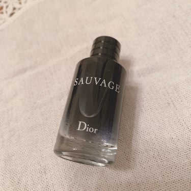 Dior ソヴァージュ オードゥ トワレのクチコミ「Dior
ソヴァージュ オードゥ トワレ

サンプル貰ったので旦那にあげたら喜んで使ってます。.....」（2枚目）