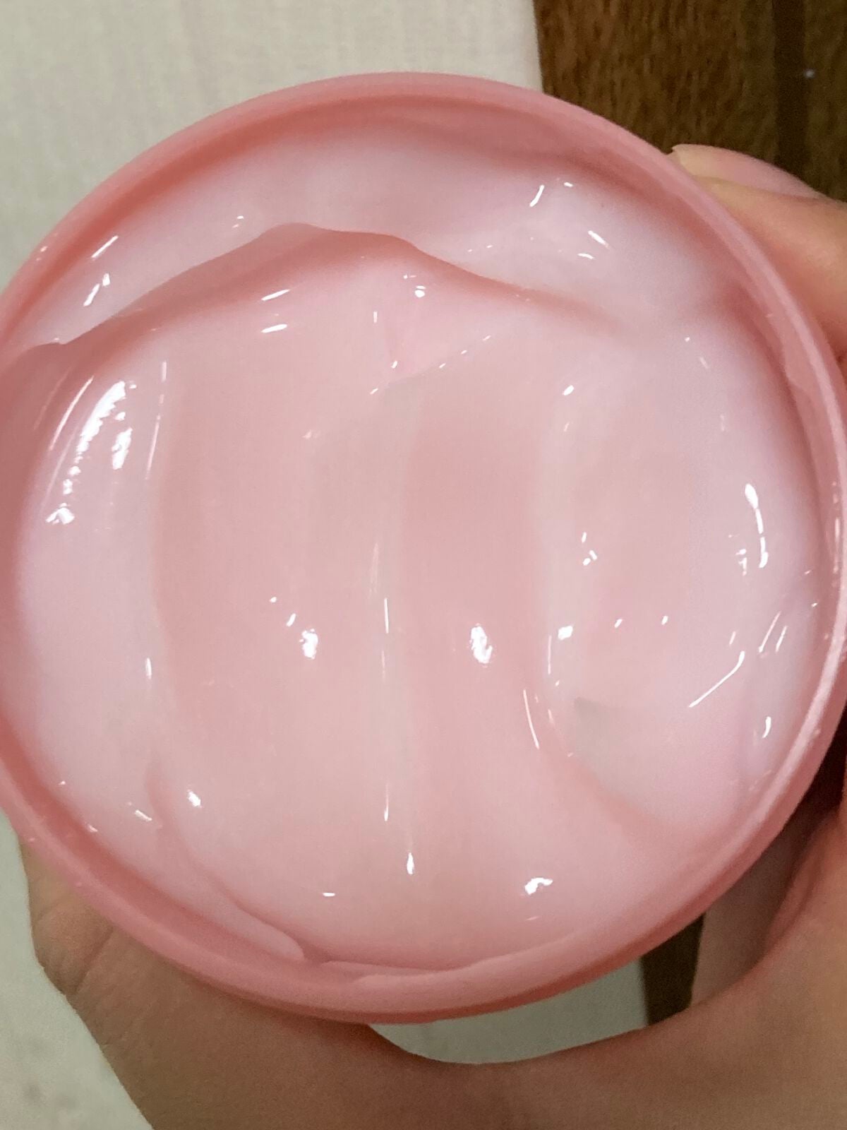 ボディヨーグルト ピンクグレープフルーツ/THE BODY SHOP/ボディローションを使ったクチコミ(2枚目)