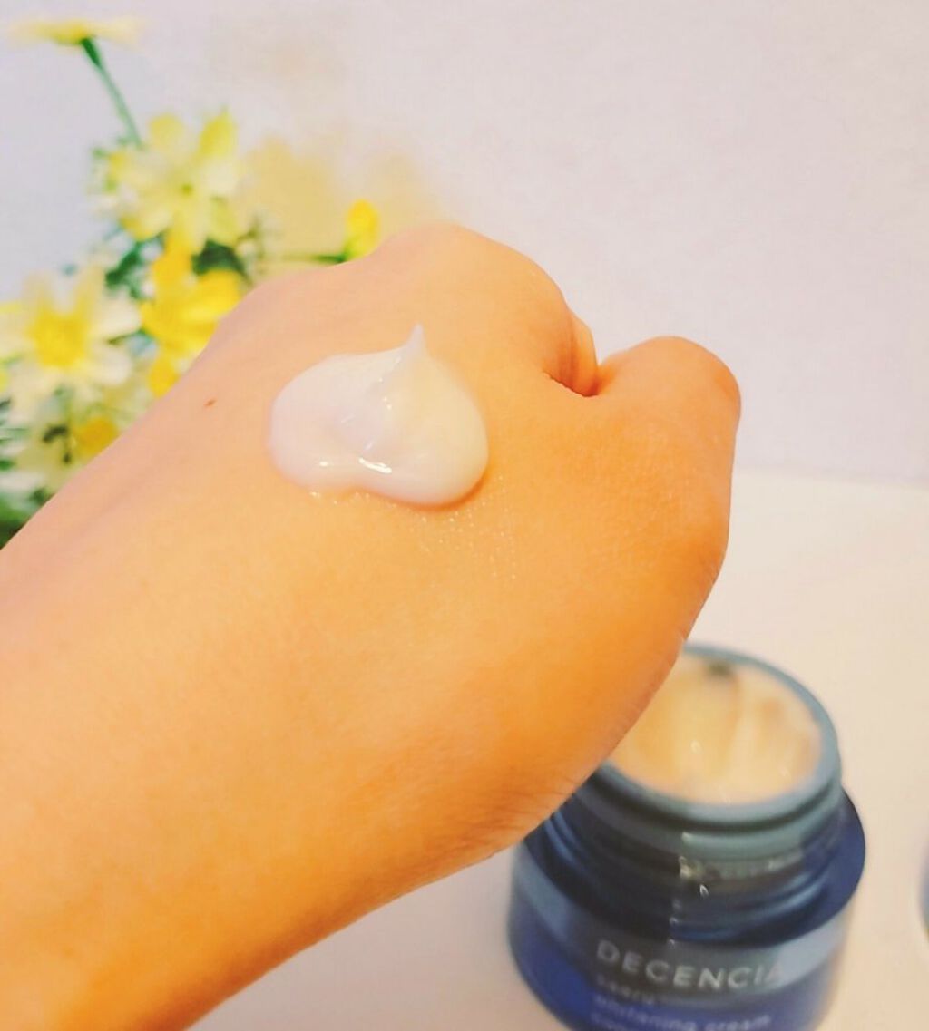サエル ホワイトニング クリーム コンセントレート/DECENCIA/フェイスクリームを使ったクチコミ（3枚目）