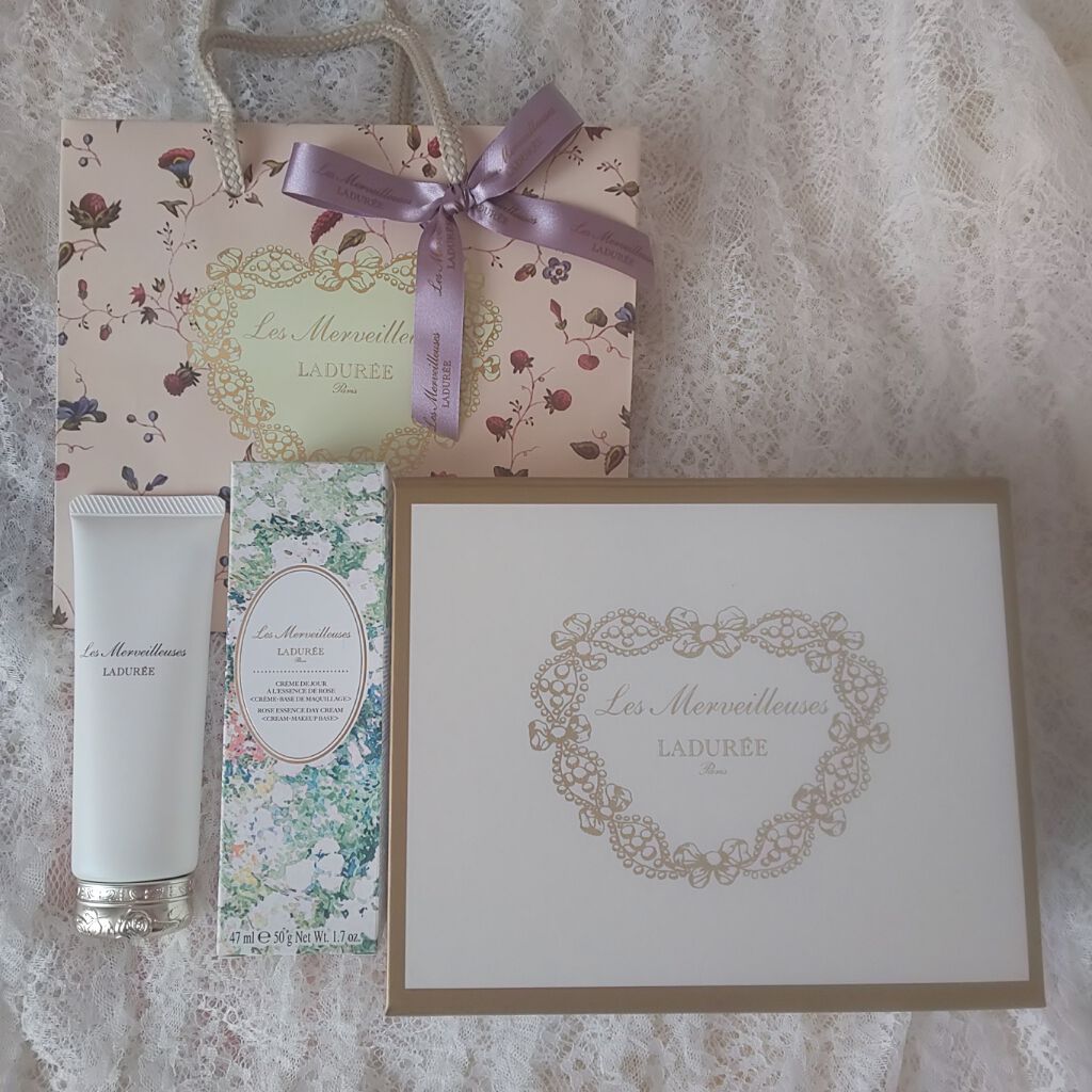 ローズ エッセンス デイクリーム/レ・メルヴェイユーズ ラデュレ/フェイスクリームを使ったクチコミ（1枚目）