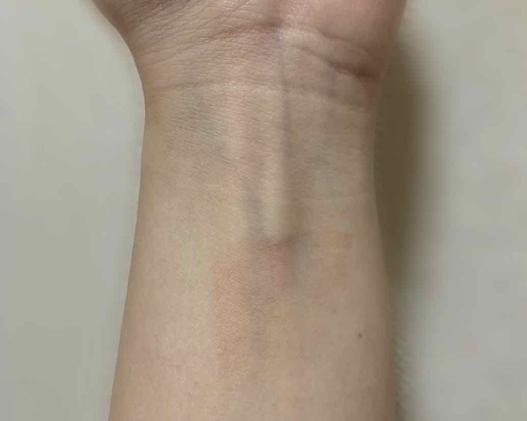 ジューシーラスティングティント/rom&nd/リップティントを使ったクチコミ(3枚目)