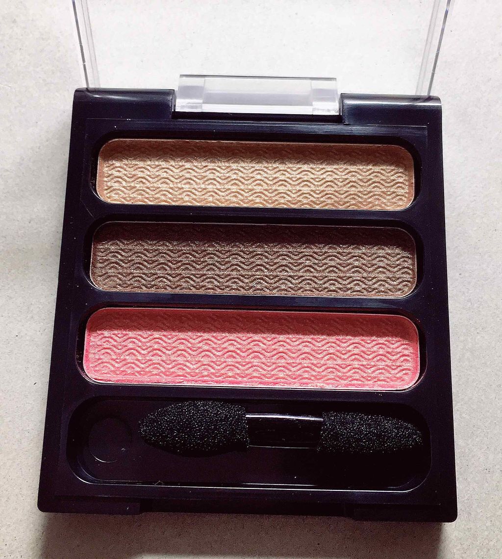 キャンドゥ アイシャドウのクチコミ「【#キャンドゥ 】#購入品 

ベリーラテというカラーになります☕️
一番下のピンクの色味が可.....」（2枚目）