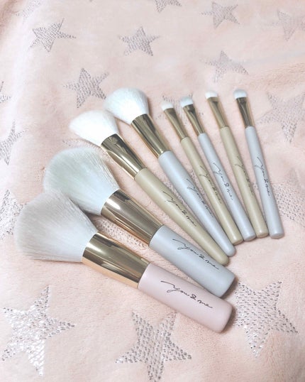 UR GLAM EYESHADOW BRUSH A/U R GLAM/メイクブラシを使ったクチコミ(2枚目)