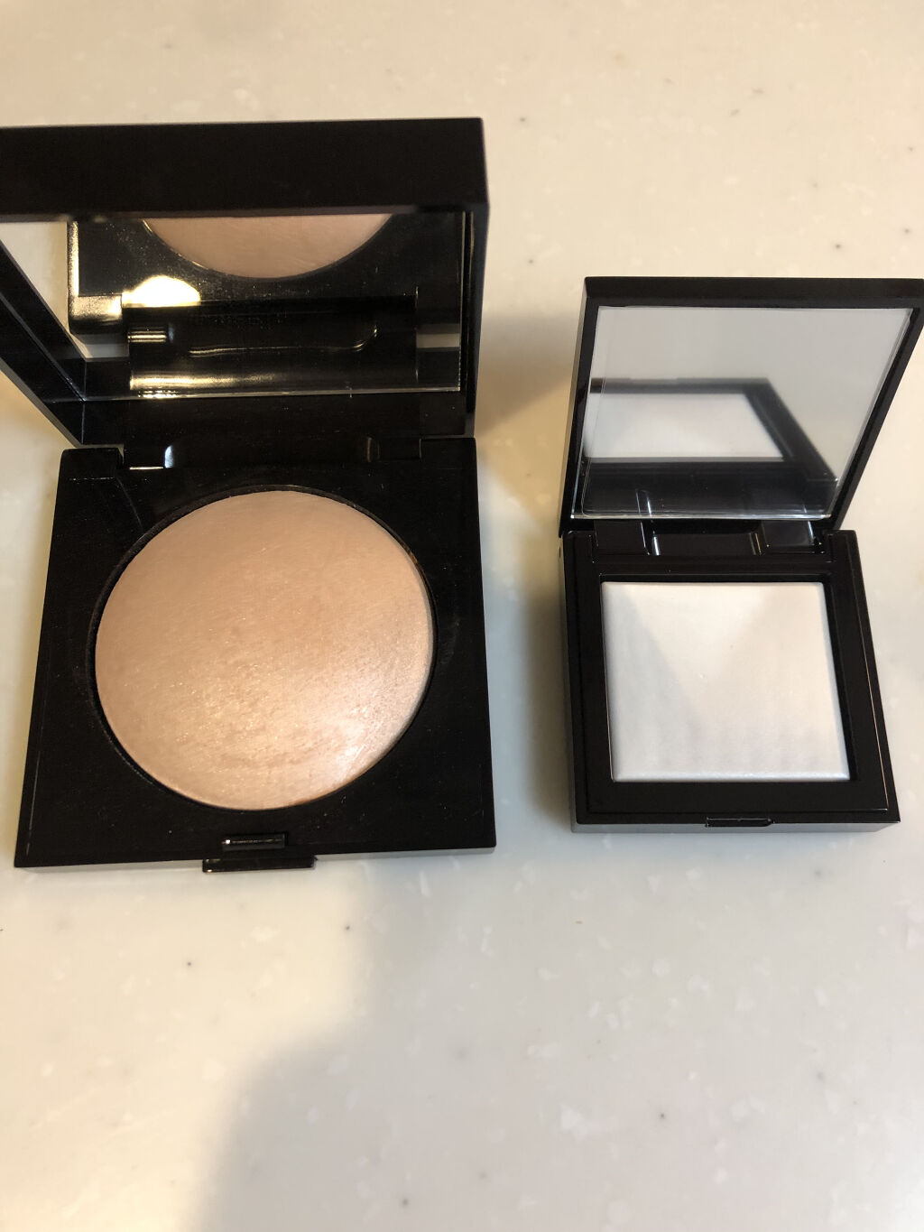 マットラディアンス ベイクドパウダー ハイライト01/ローラ メルシエ/パウダーハイライトを使ったクチコミ（1枚目）