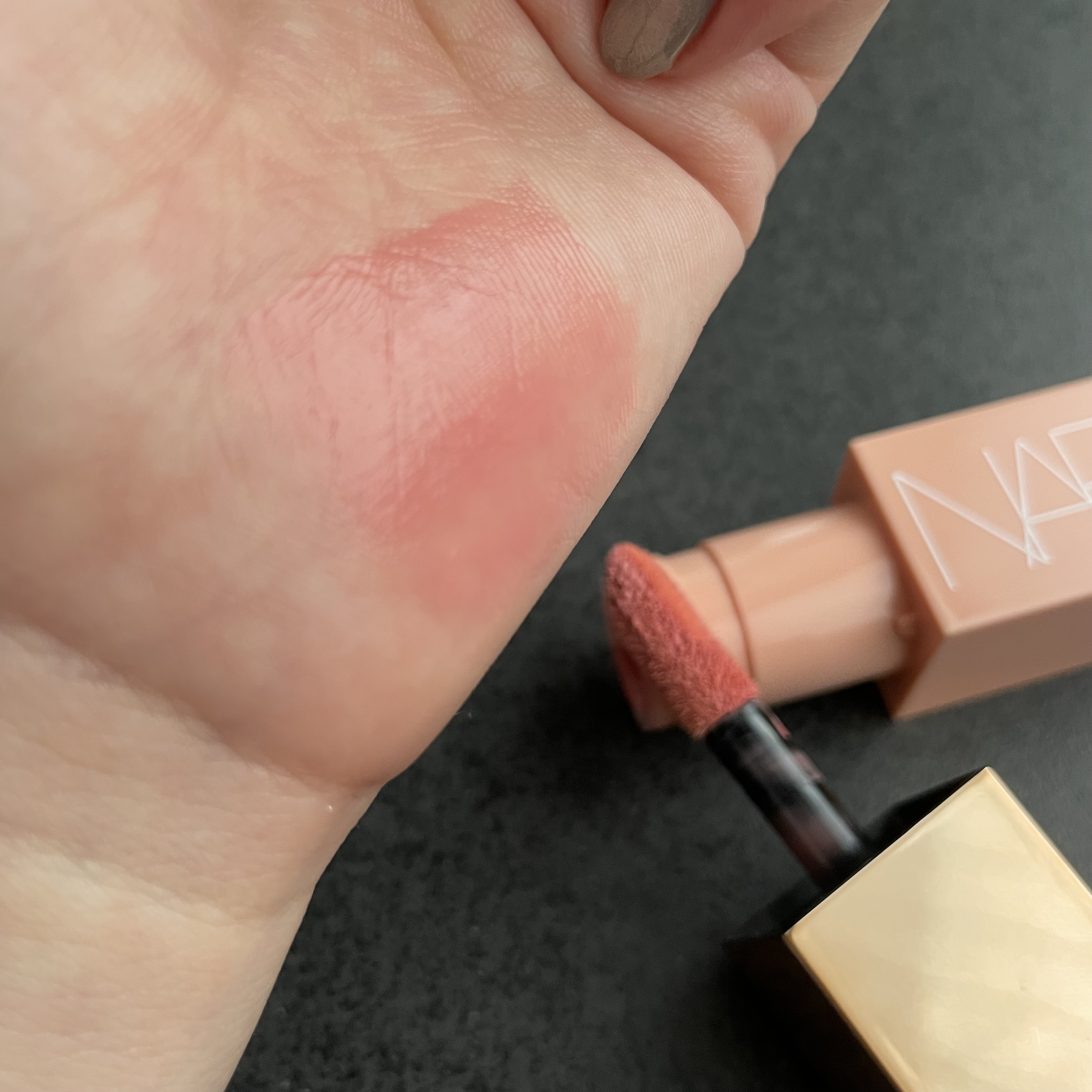  アフターグロー　リキッドブラッシュ/NARS/リキッドチークを使ったクチコミ（2枚目）