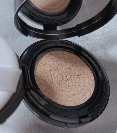 【旧】ディオールスキン フォーエヴァー クッション 0N ニュートラル  <ニュー ルック エディション> （生産終了）/Dior/クッションファンデーションを使ったクチコミ（3枚目）