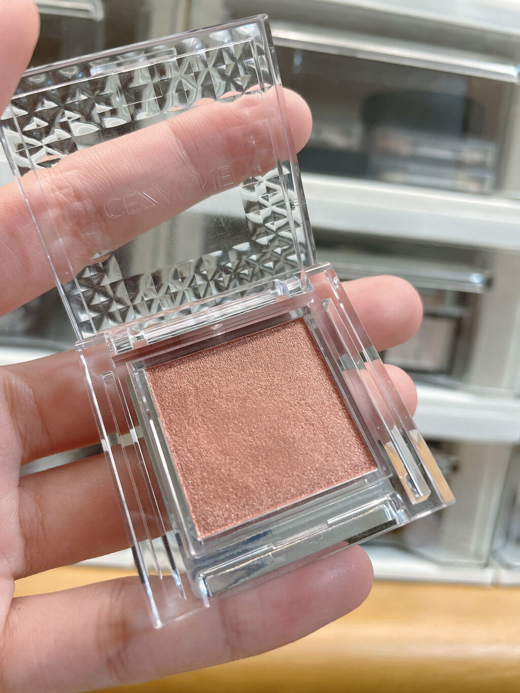 シングルカラーアイシャドウ/CEZANNE/単色アイシャドウを使ったクチコミ（3枚目）