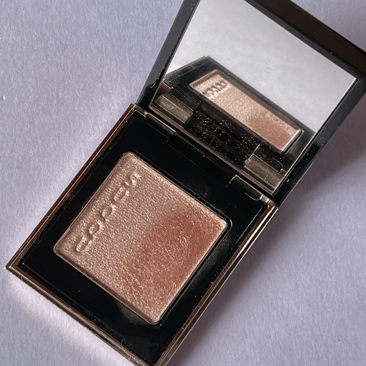 トーン タッチ アイズ 05 柔紬 -YAWATSUMUGI/SUQQU/単色アイシャドウを使ったクチコミ（1枚目）