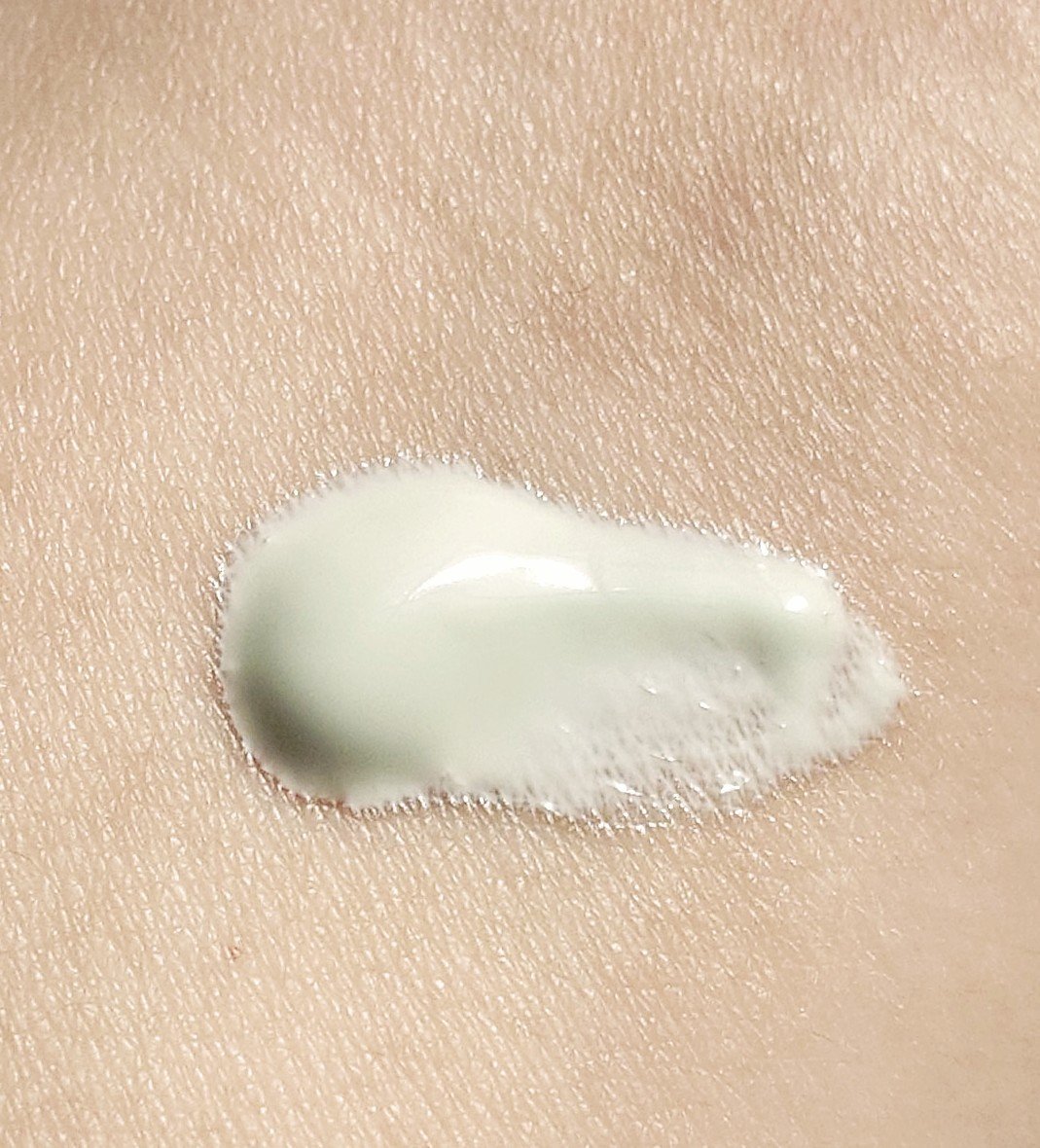 クリーンティーツリーリポソームトーンアップサンクリーム（グリーン）/ダルバ/日焼け止めクリームを使ったクチコミ（3枚目）