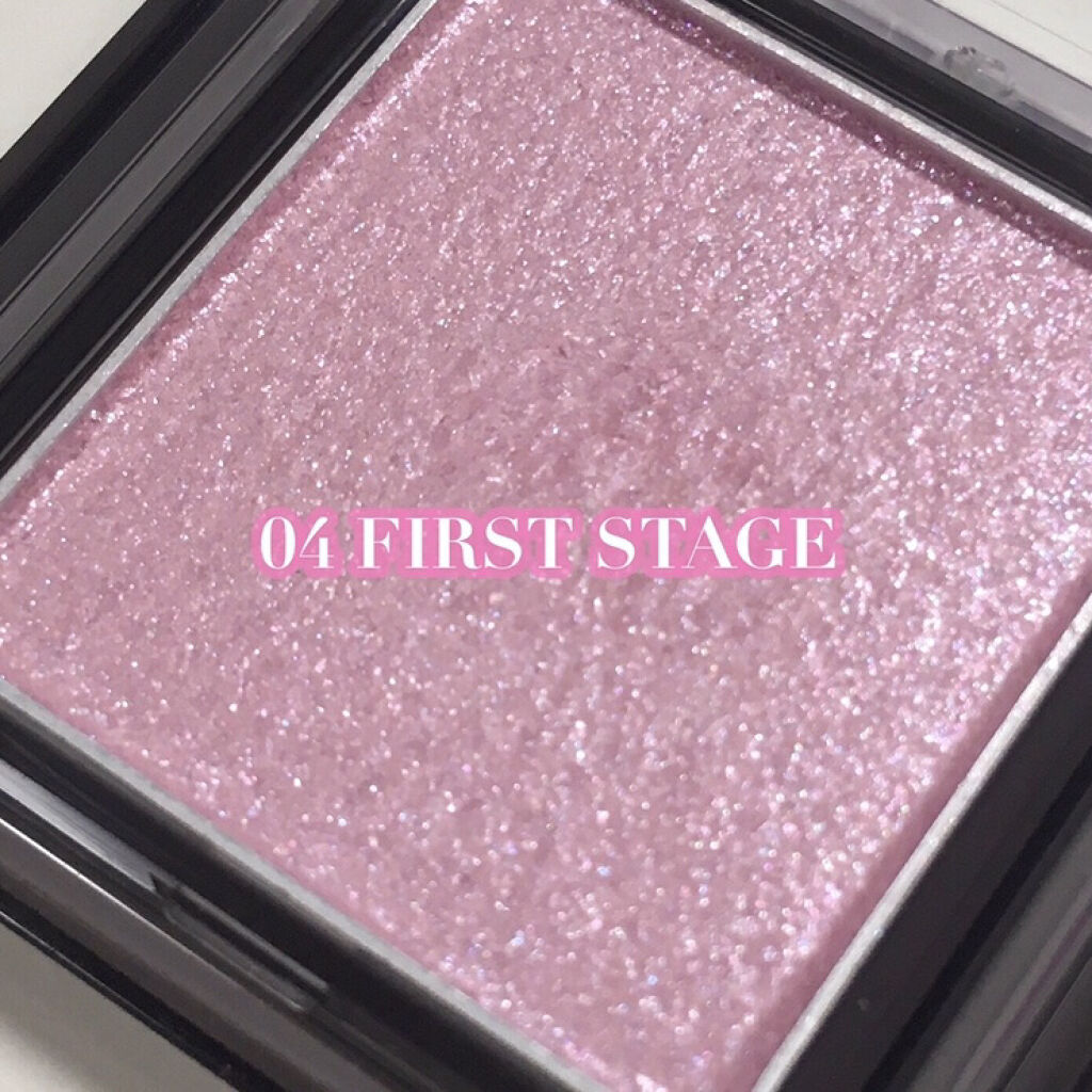  シアー グリッターアイズ 04 ファーストステージ(FIRST STAGE)/KiSS/単色アイシャドウを使ったクチコミ（2枚目）