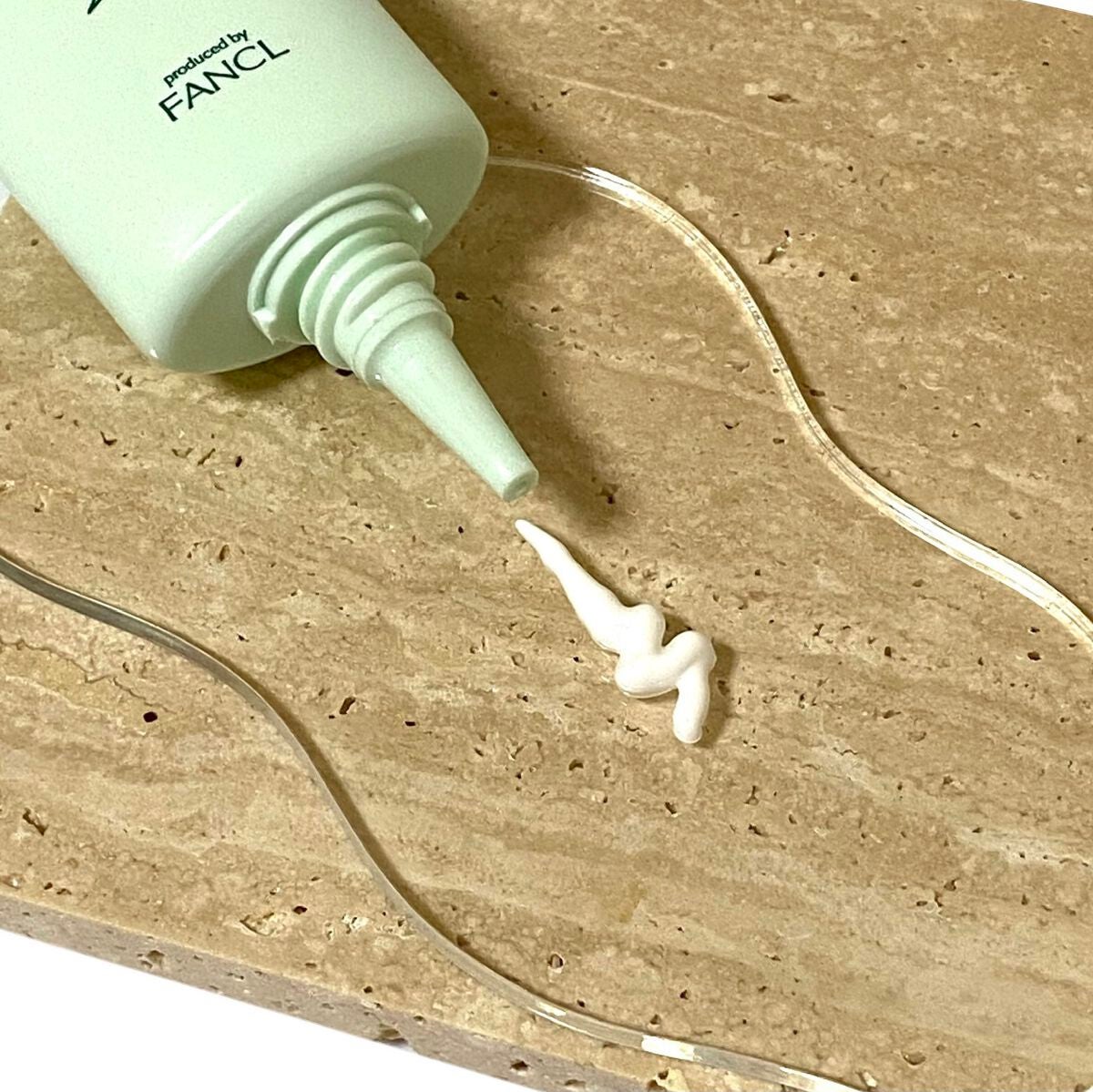 つやつやトーンアップUV/ボタニカルフォース/化粧下地を使ったクチコミ(4枚目)