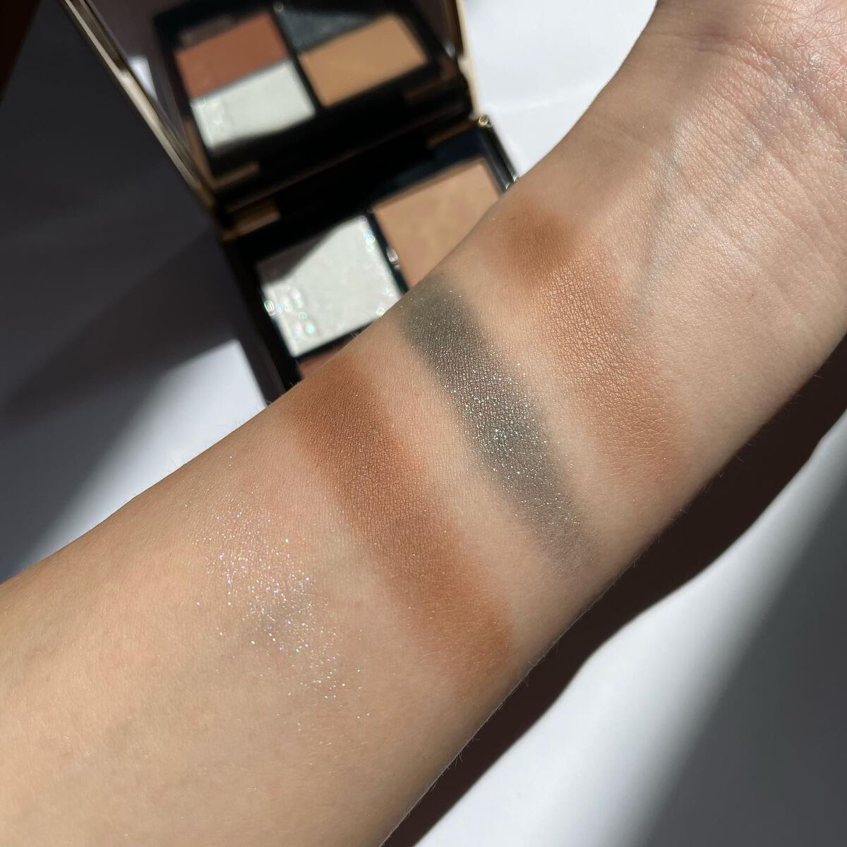 シグニチャー カラー アイズ 12 胡桃染 -KURUMIZOME/SUQQU/アイシャドウパレットを使ったクチコミ（3枚目）