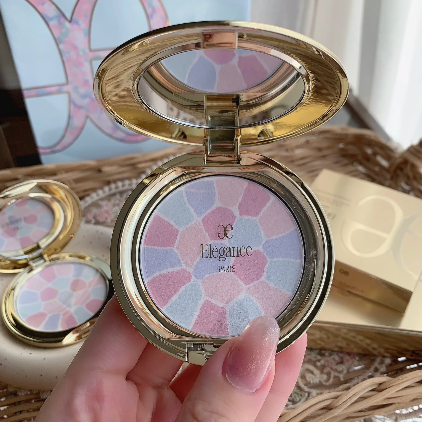 ラ プードル オートニュアンス/Elégance/プレストパウダーを使ったクチコミ(8枚目)