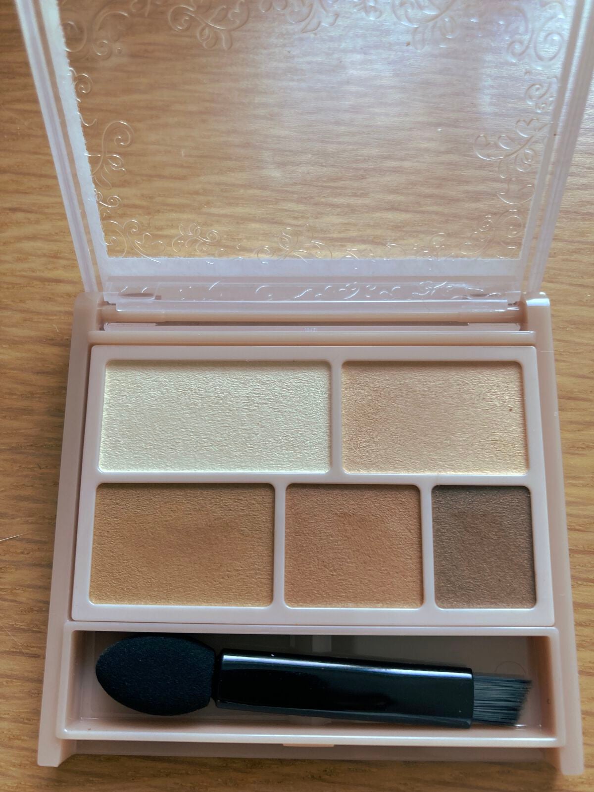 パーフェクトマルチアイズ/キャンメイク/アイシャドウパレットを使ったクチコミ(2枚目)