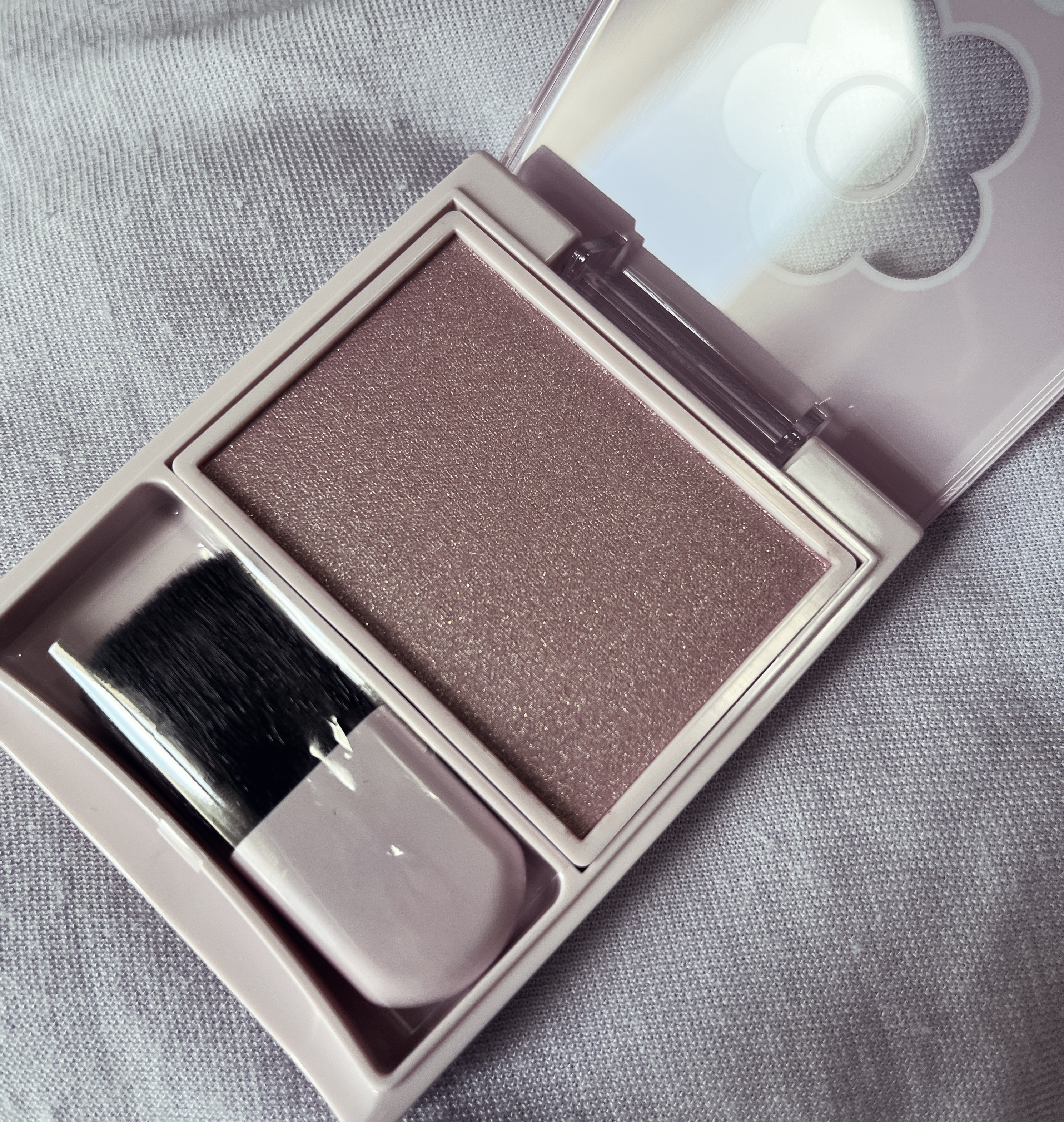 パウダーブラッシュ/DAISY DOLL by MARY QUANT/パウダーチークを使ったクチコミ（3枚目）