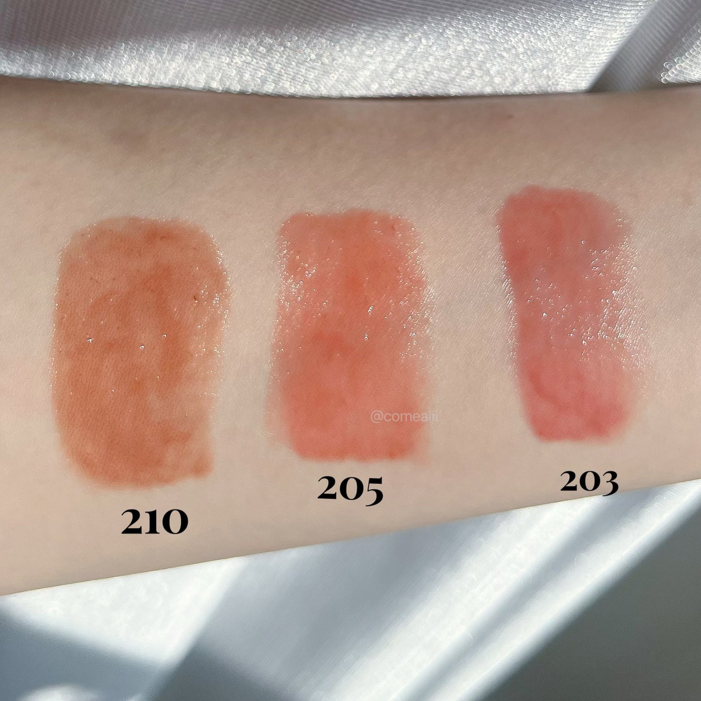 ボンディンググロウリップスティック/Laka/口紅を使ったクチコミ(4枚目)