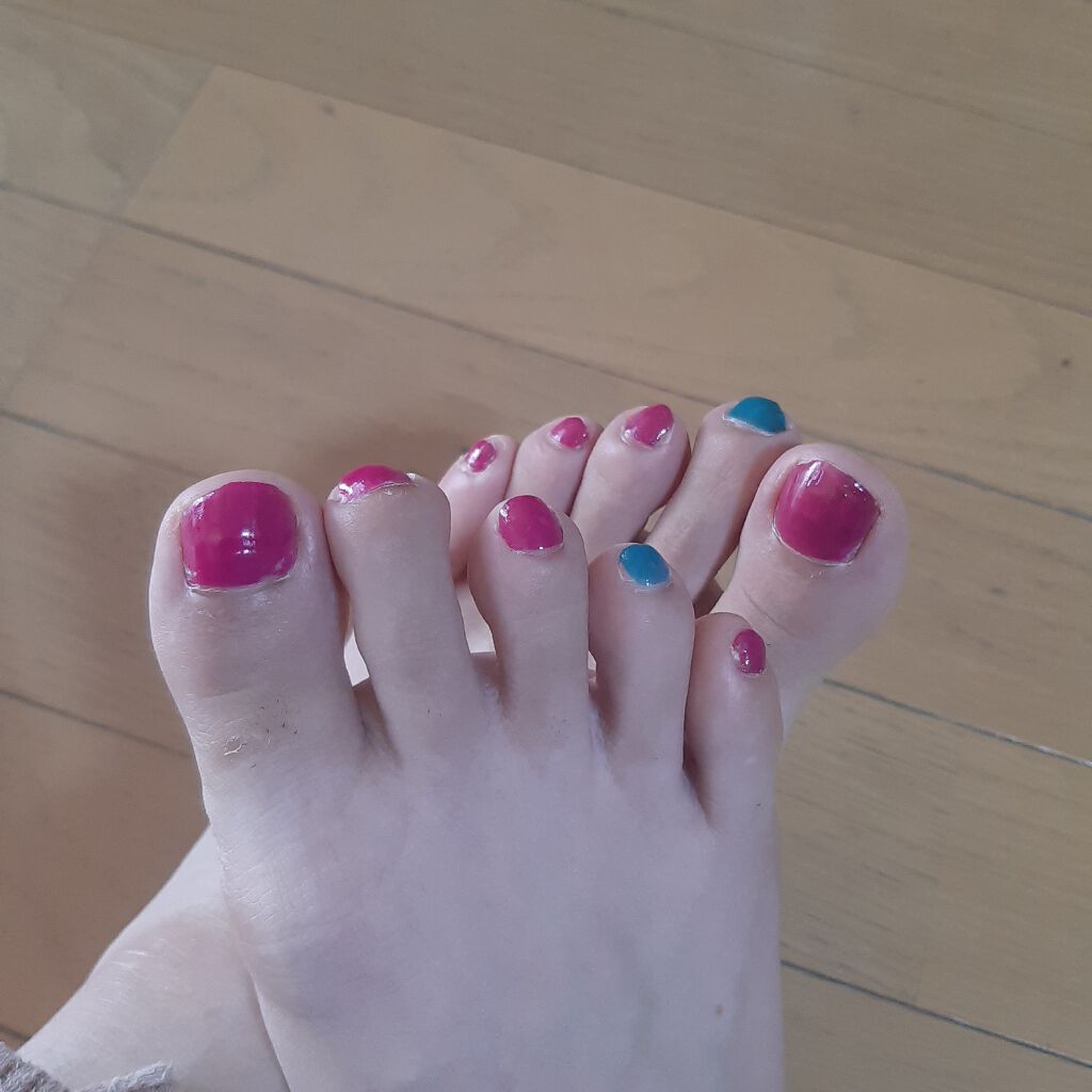 カラフルネイルズ ブラックトップコート/キャンメイク/ネイルトップコートを使ったクチコミ（2枚目）