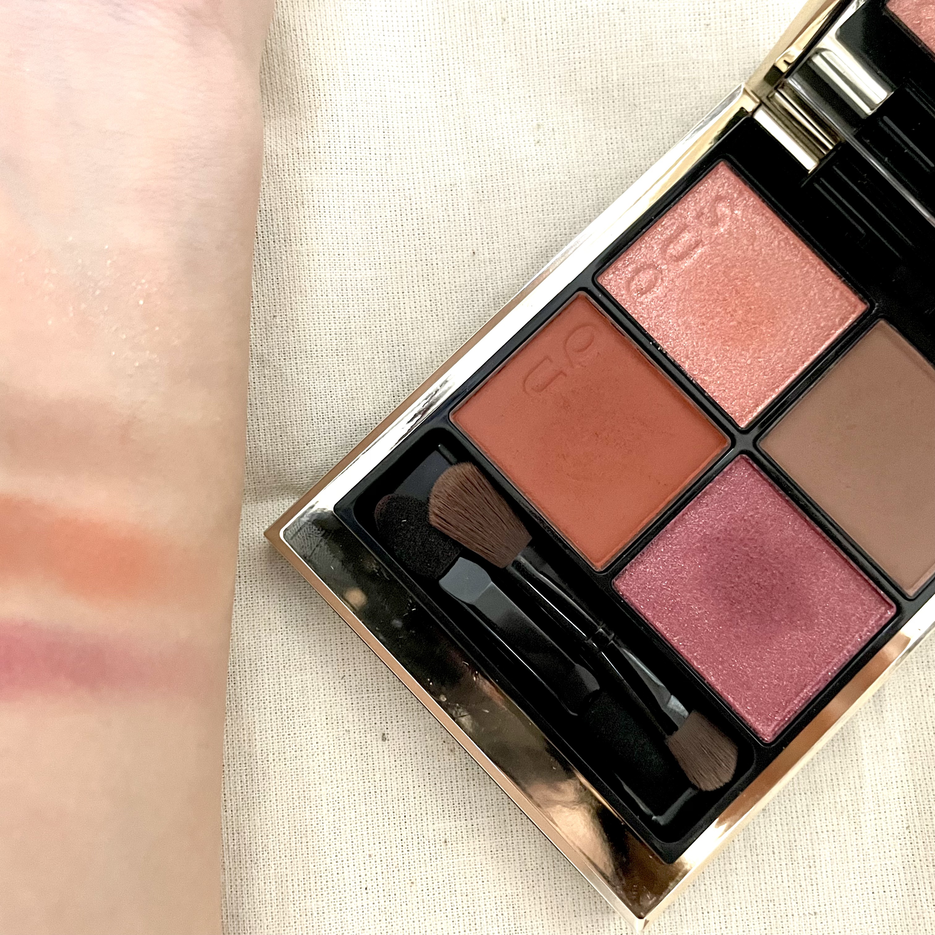 シグニチャー カラー アイズ 13 爛漫染 -RANMANZOME/SUQQU/アイシャドウパレットを使ったクチコミ（2枚目）