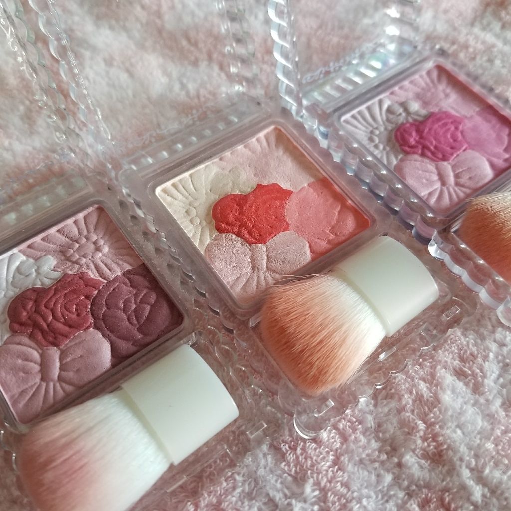 お花だけでなく、チークも春気分を楽しみましょ。この春使うべき春チークコレクションのサムネイル
