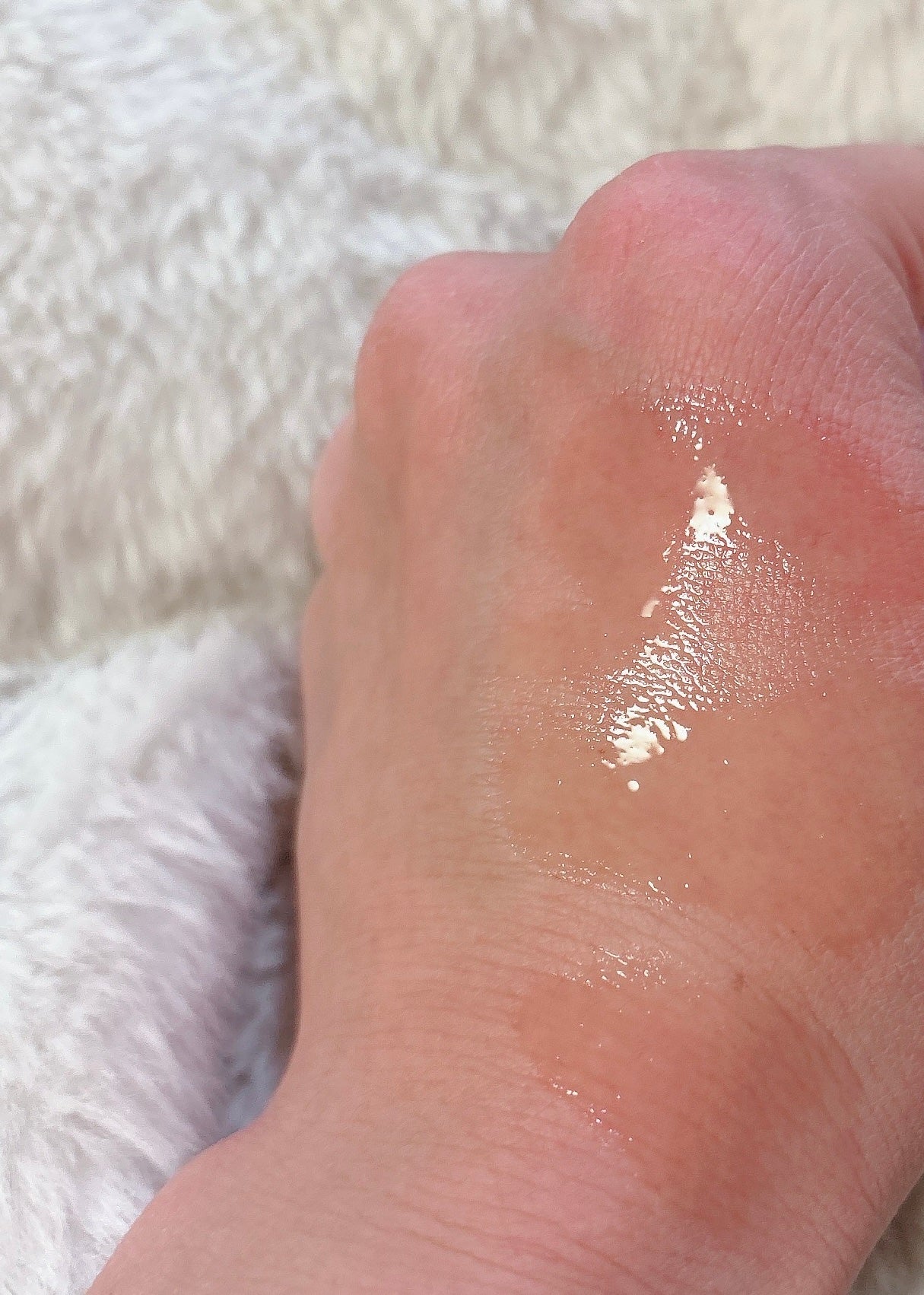 ひかる on LIPS 「私は乾燥肌脂肌の混合肌です。この時期は乾燥がすごいので乾燥する..」(2枚目)