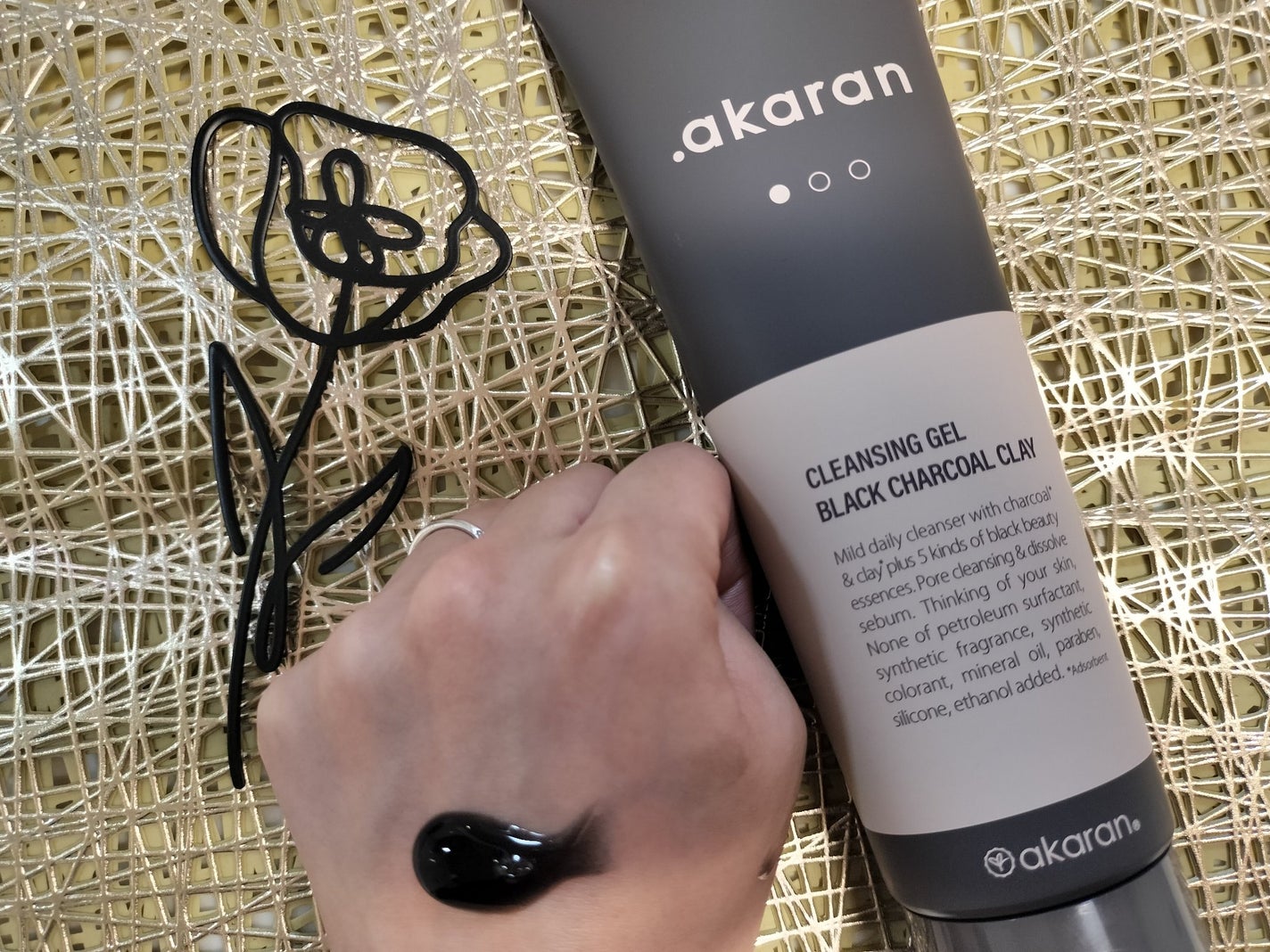 ブラックジェルクレンジング/.akaran/クレンジングジェルを使ったクチコミ(2枚目)